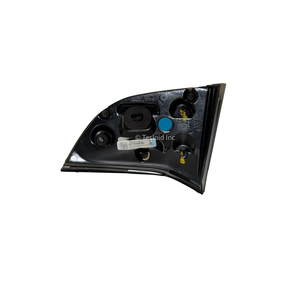 TAIL LAMP ASSEMBLY - LIFTGATE - TRUNK SAE - LEFT HAND - Model Y
