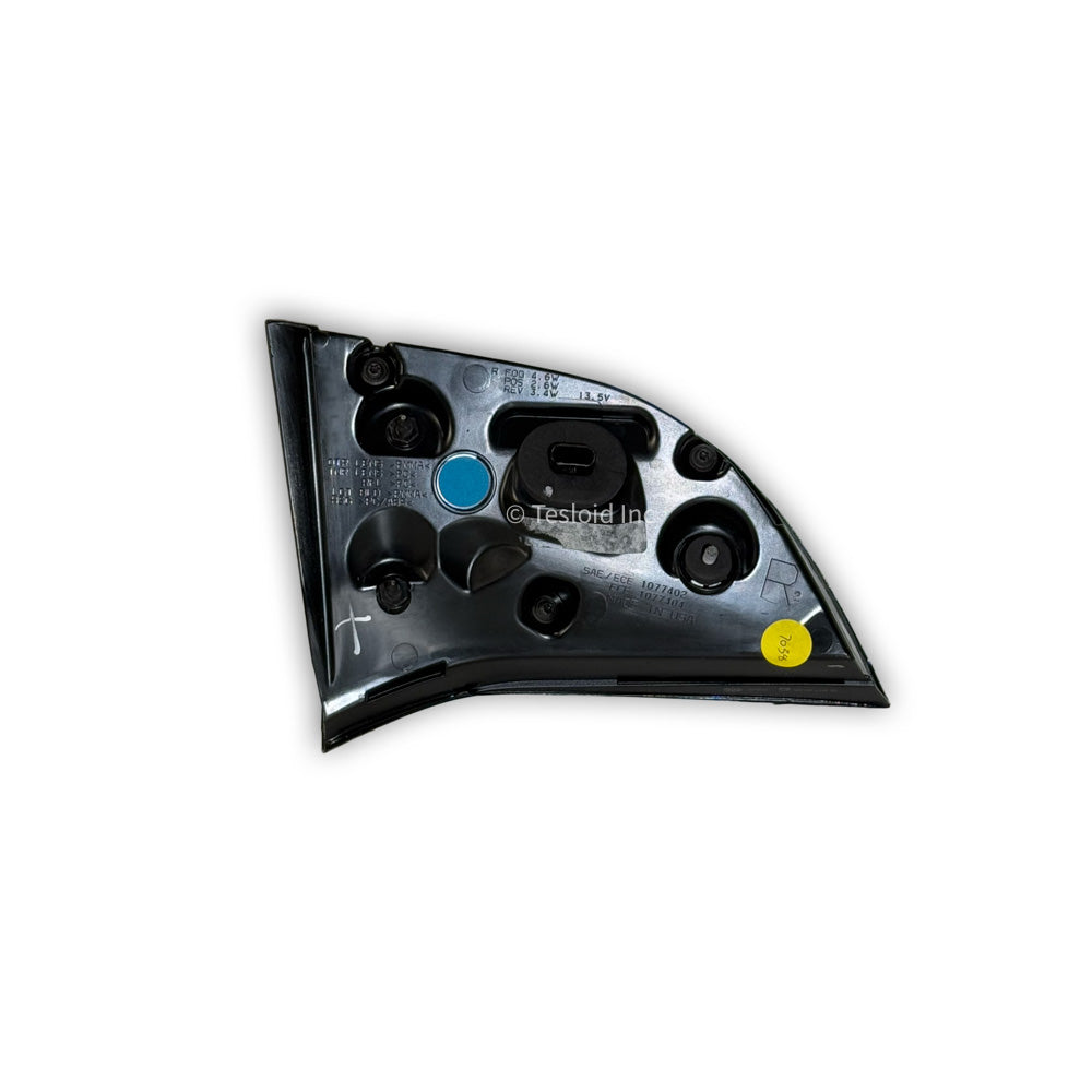 TAIL LAMP ASSEMBLY - LIFTGATE - TRUNK SAE - RIGHT HAND - Model Y