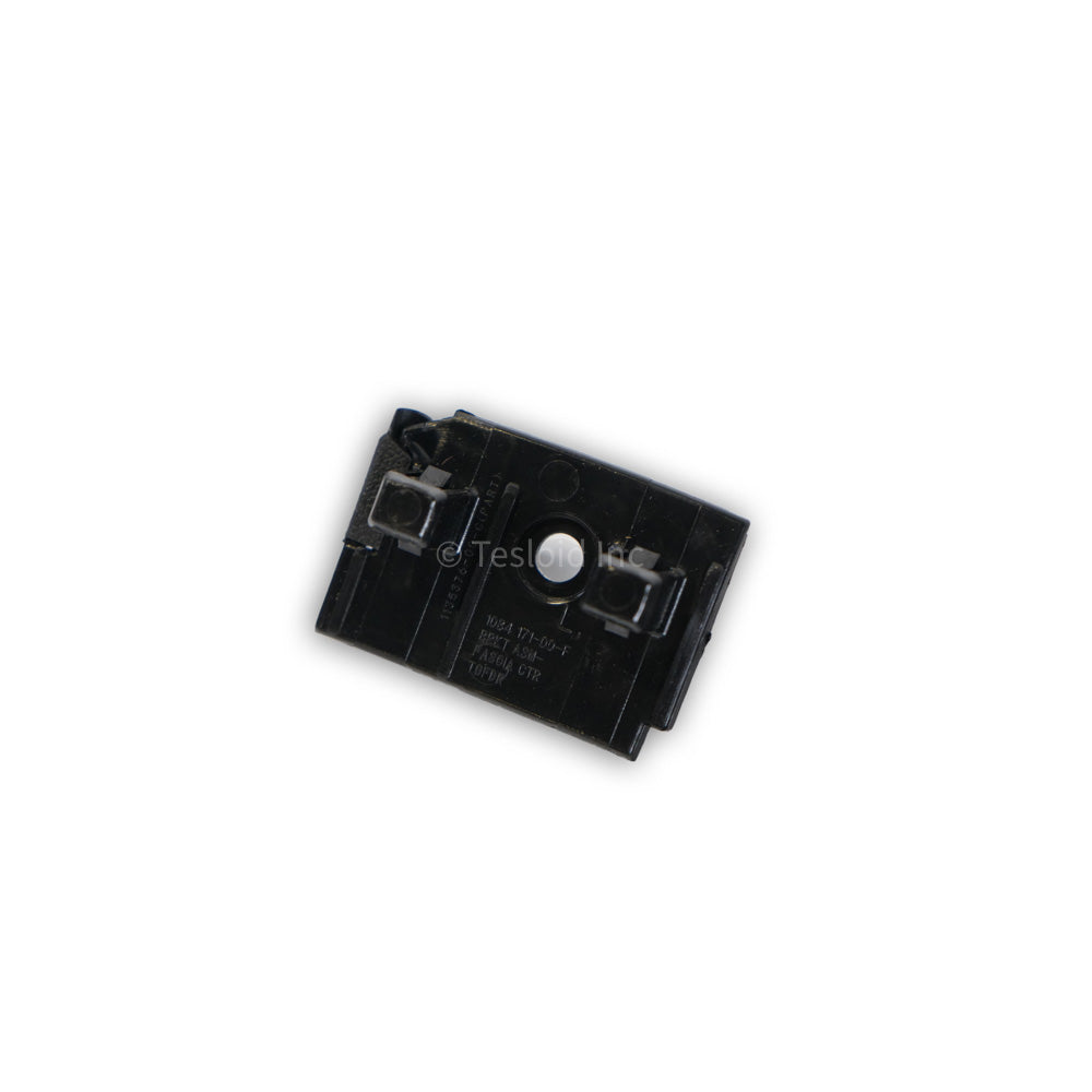 BRKT - FASCIA FRT CTR TO FDR LEFT HAND - Model 3
