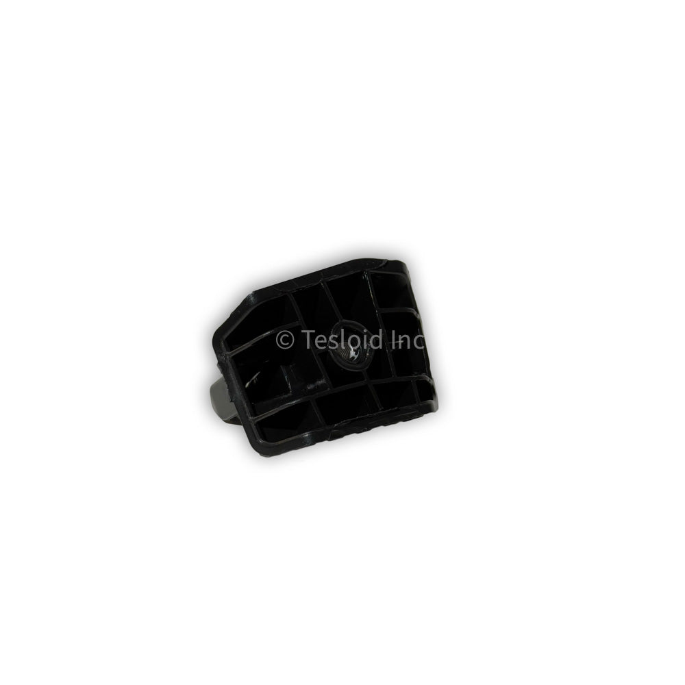 BRACKET - FASCIA FRONT CENTER FENDER RIGHT HAND - Model Y
