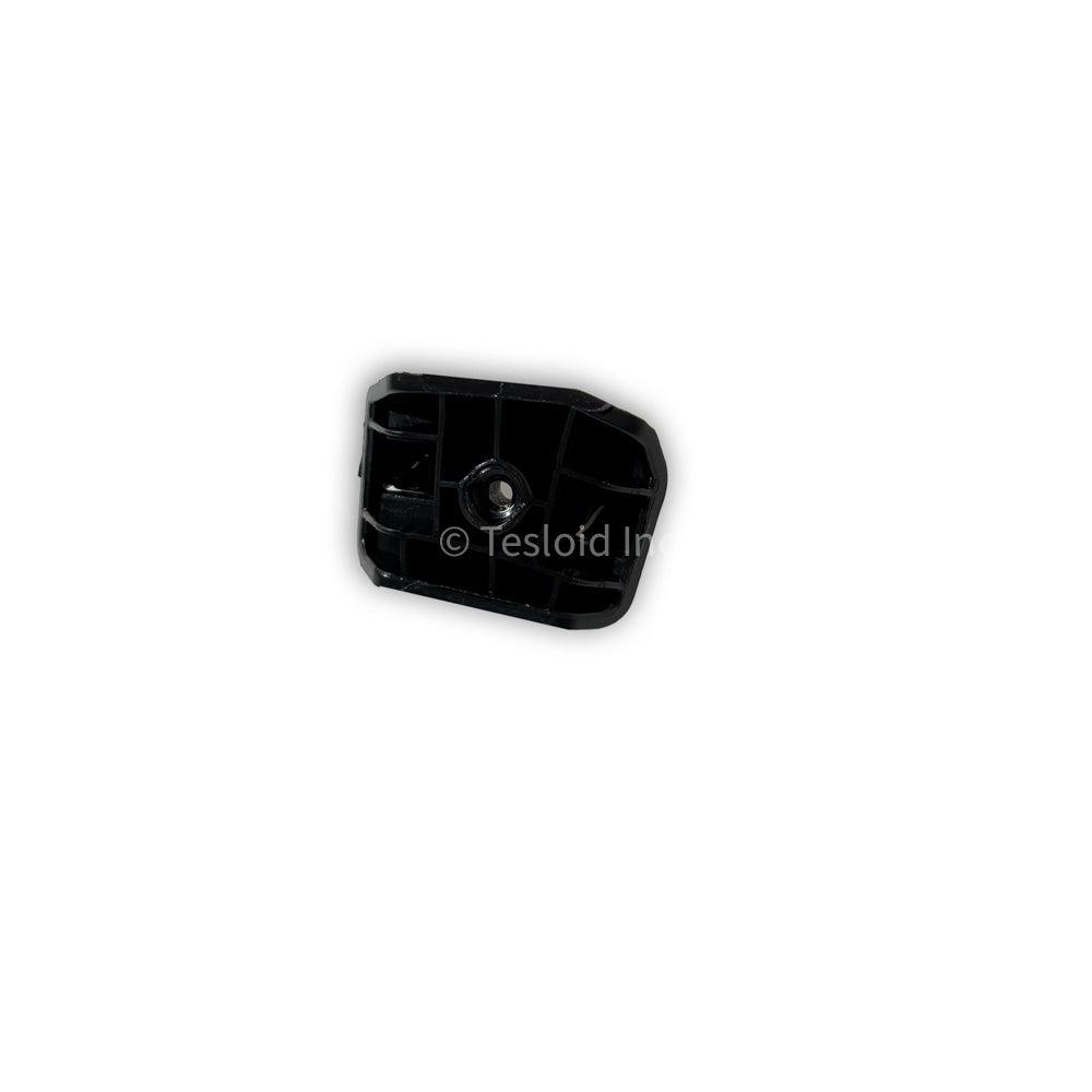 BRACKET - FASCIA FRONT CENTER FENDER RIGHT HAND - Model Y