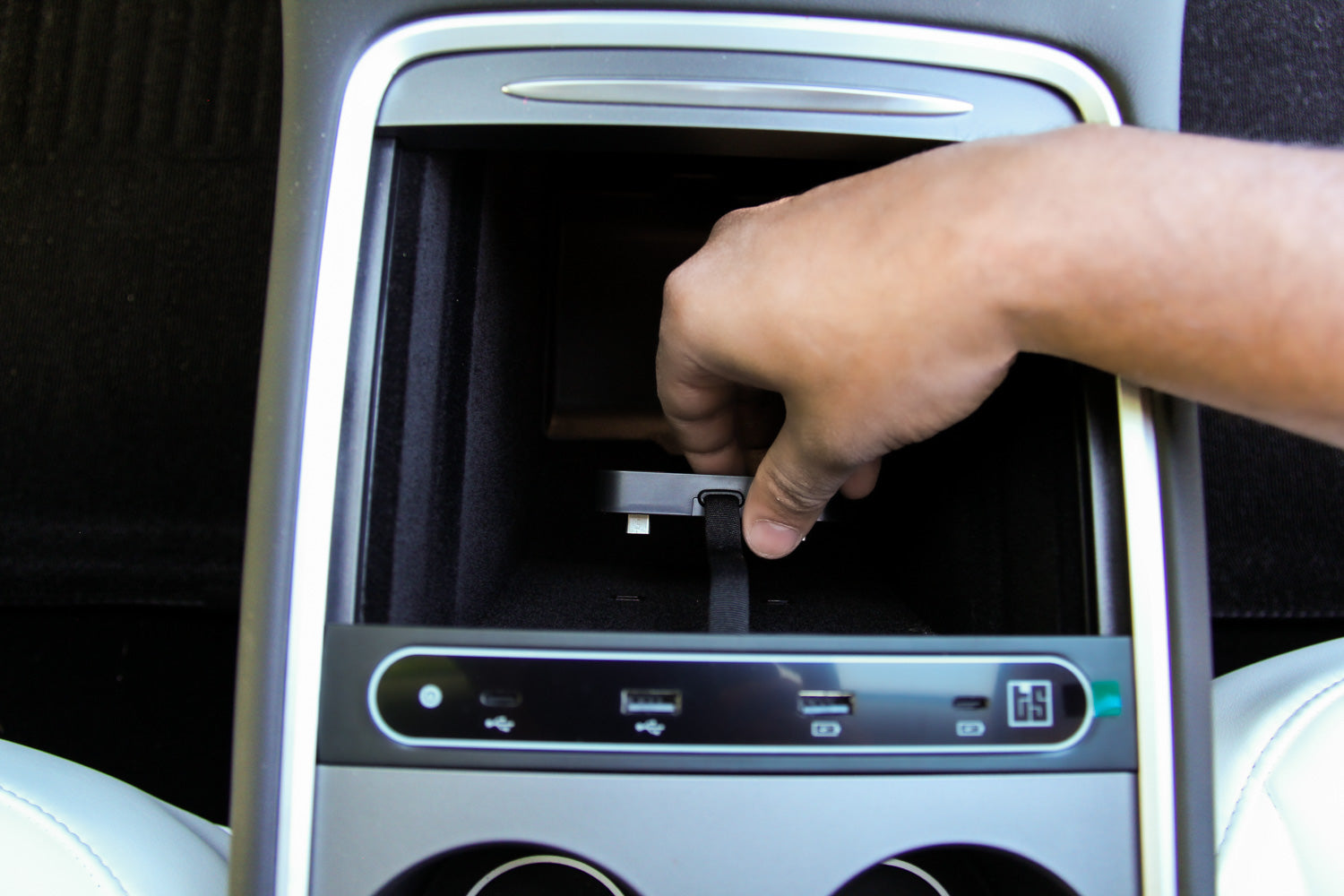 Model 3 USB Inline Bar