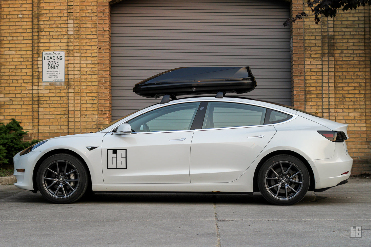 Model 3 Rooftop Cargo Box