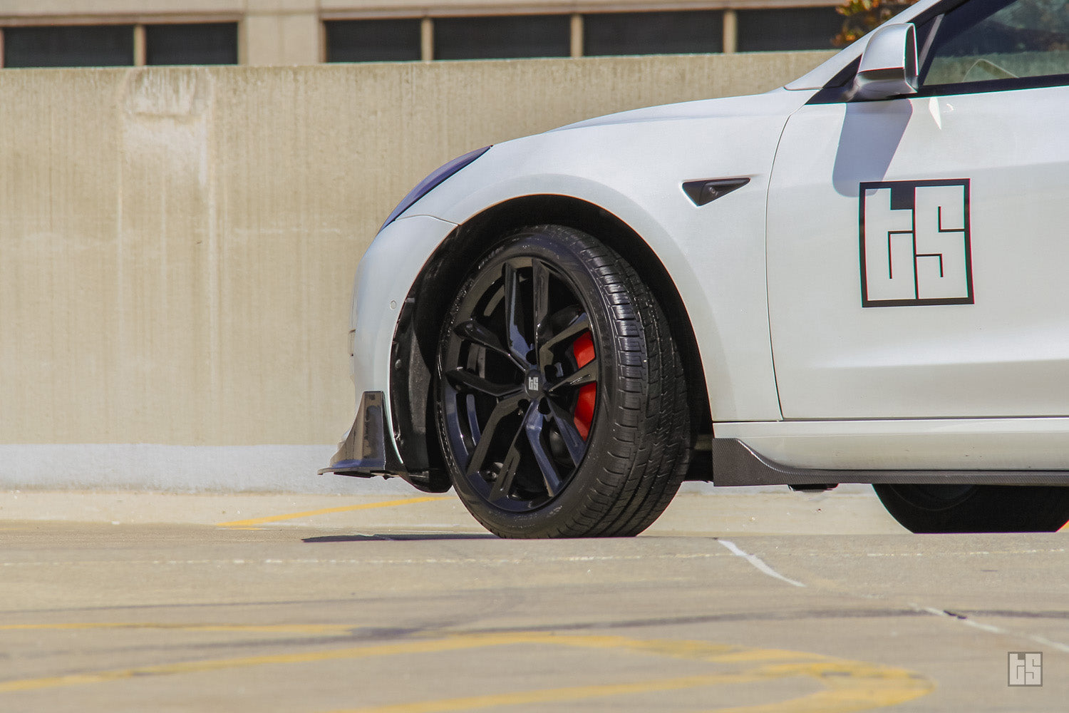 Model 3 TS01 Gloss Black Rims – 19″