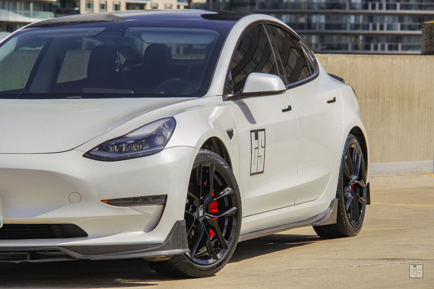 Model 3 TS01 Gloss Black Rims – 19″