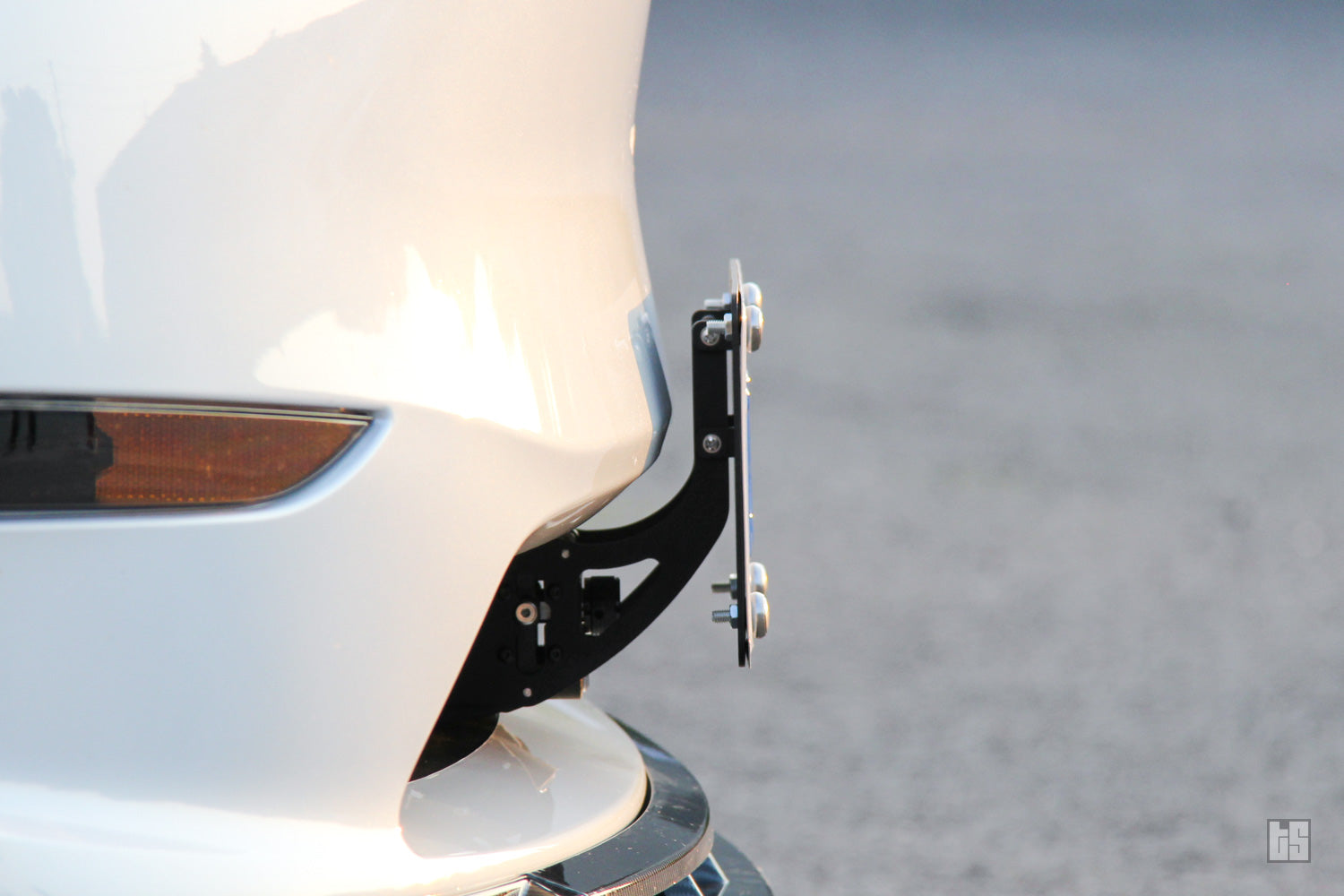 Model 3 Performance Plate Holder