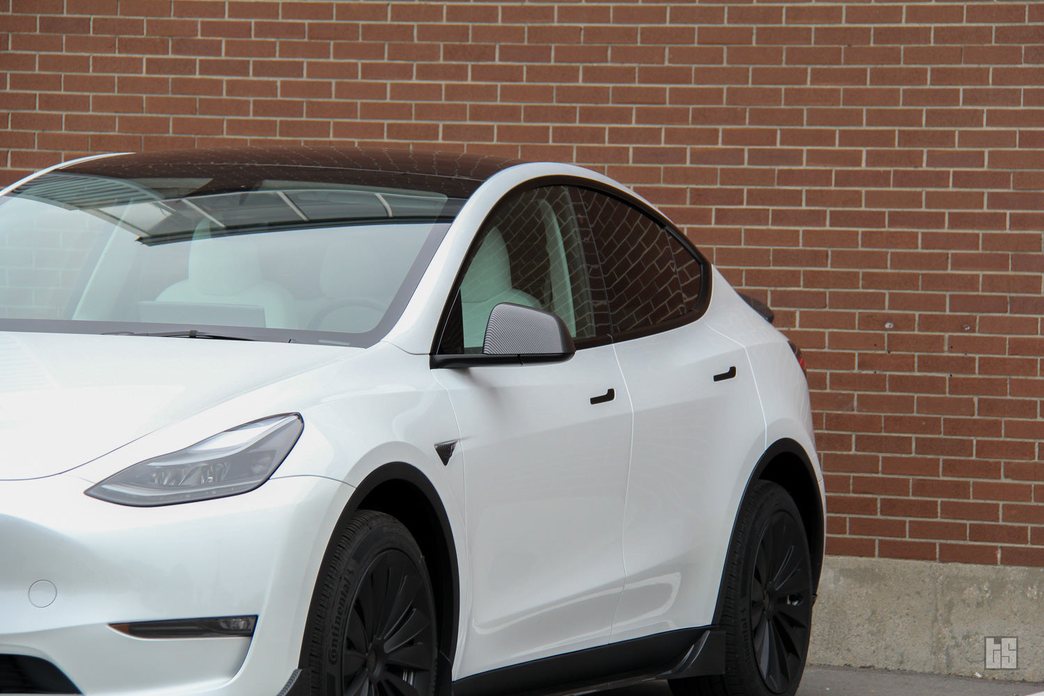 Model Y Side Mirror Covers – Carbon Fiber