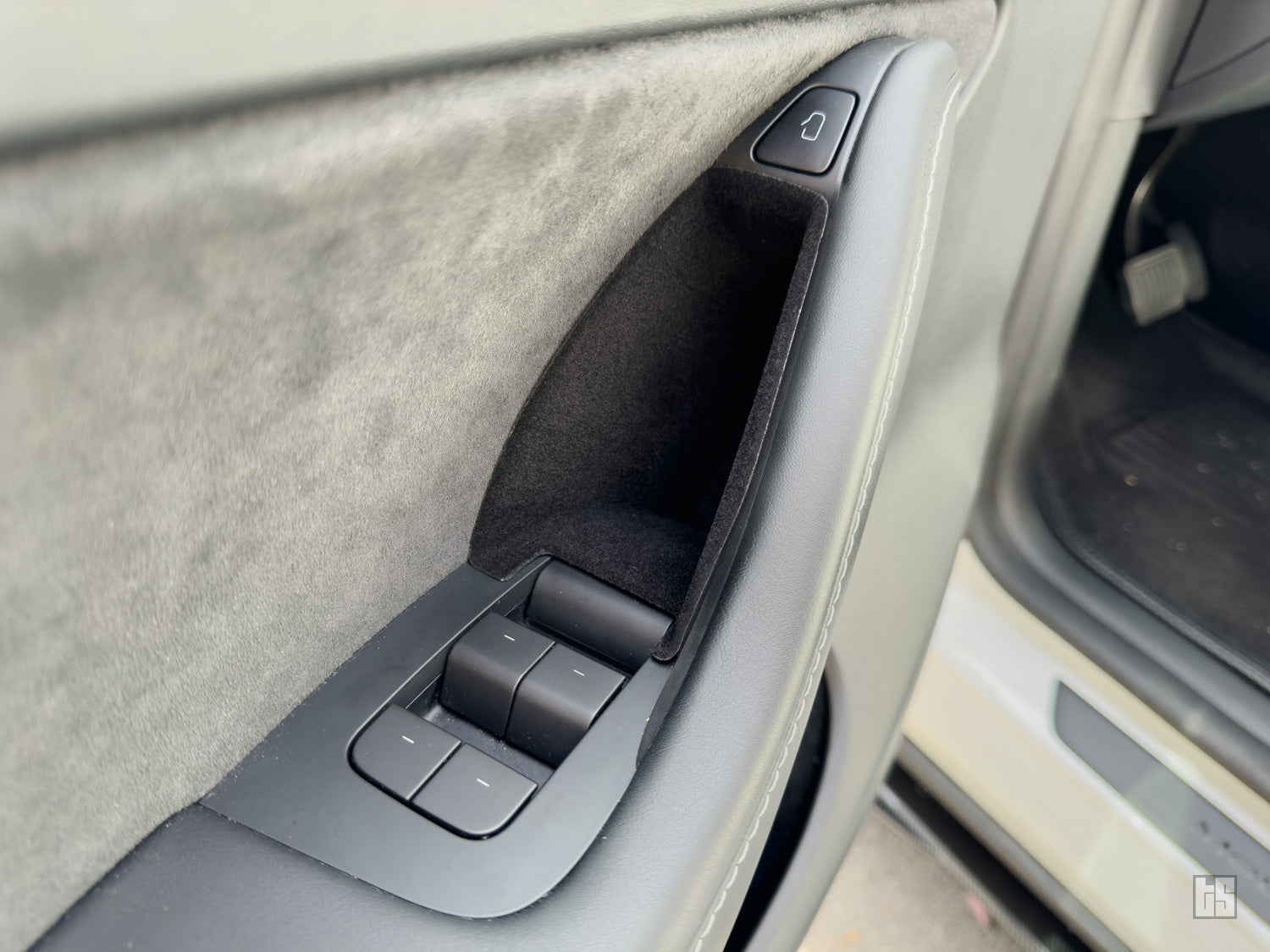 Model Y Door Pockets