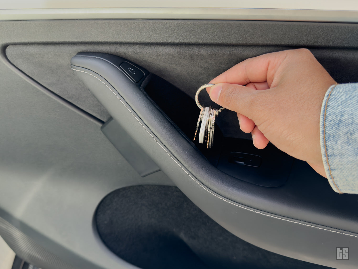 Model Y Door Pockets