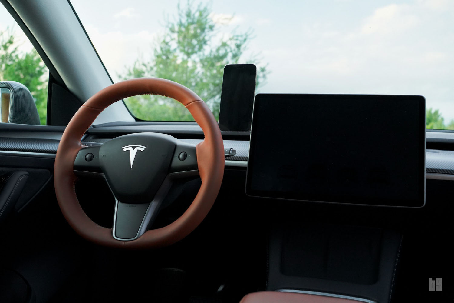 Model Y Magnetic Phone Holder
