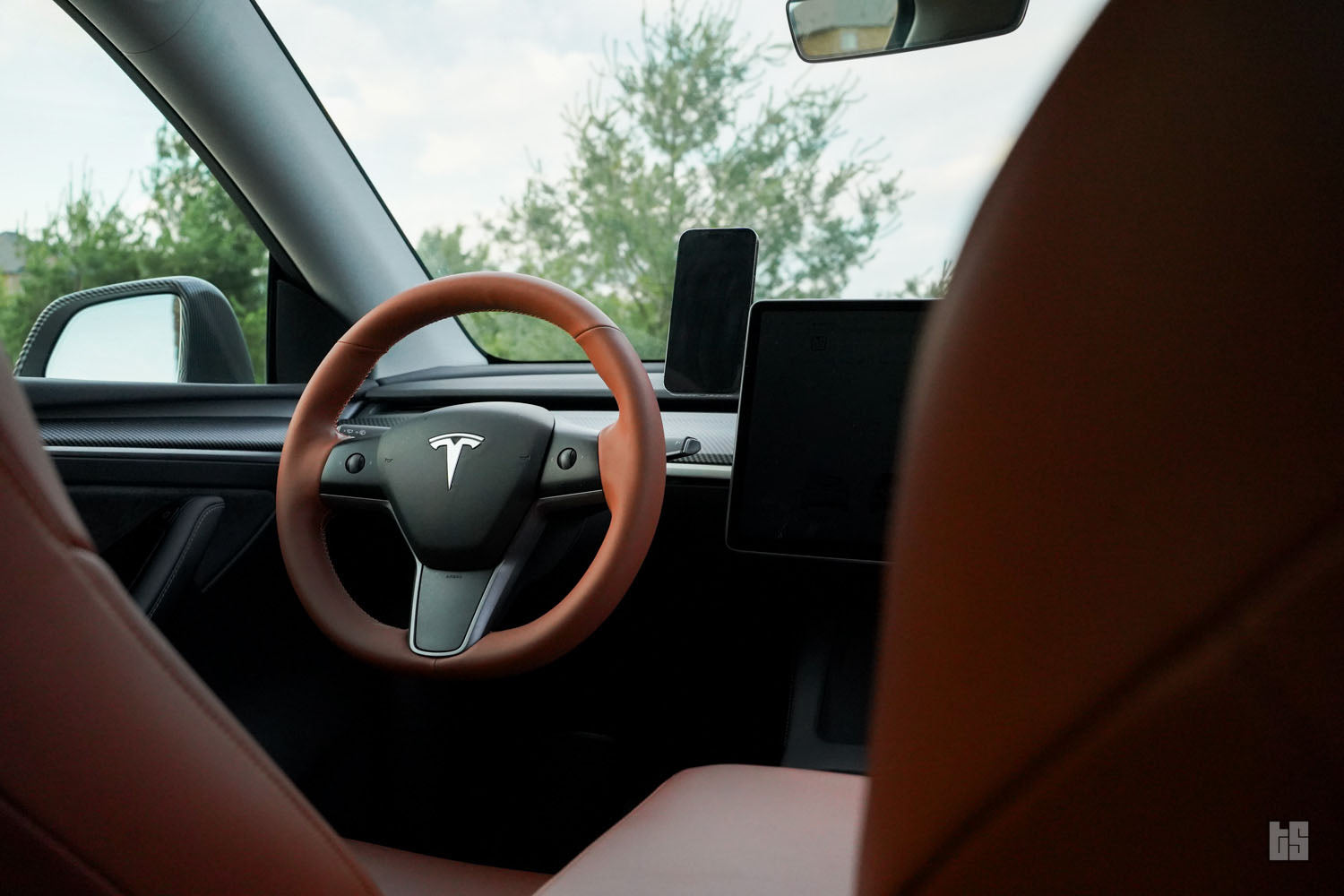 Model Y Magnetic Phone Holder