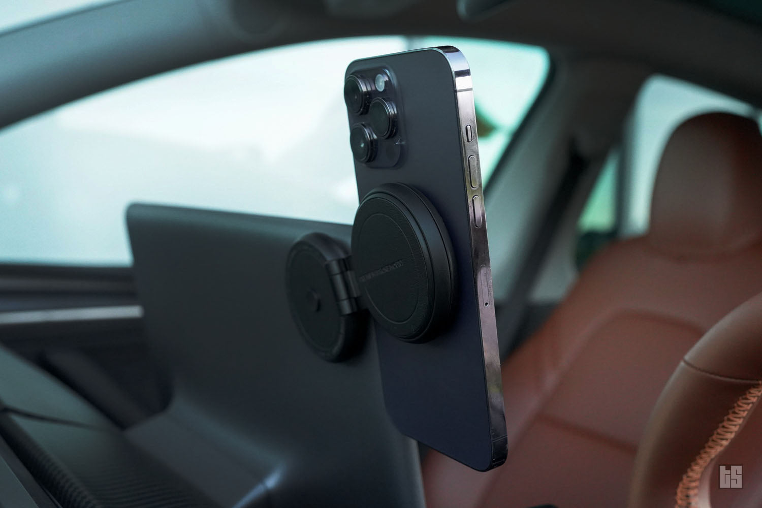 Model 3 Magnetic Phone Holder