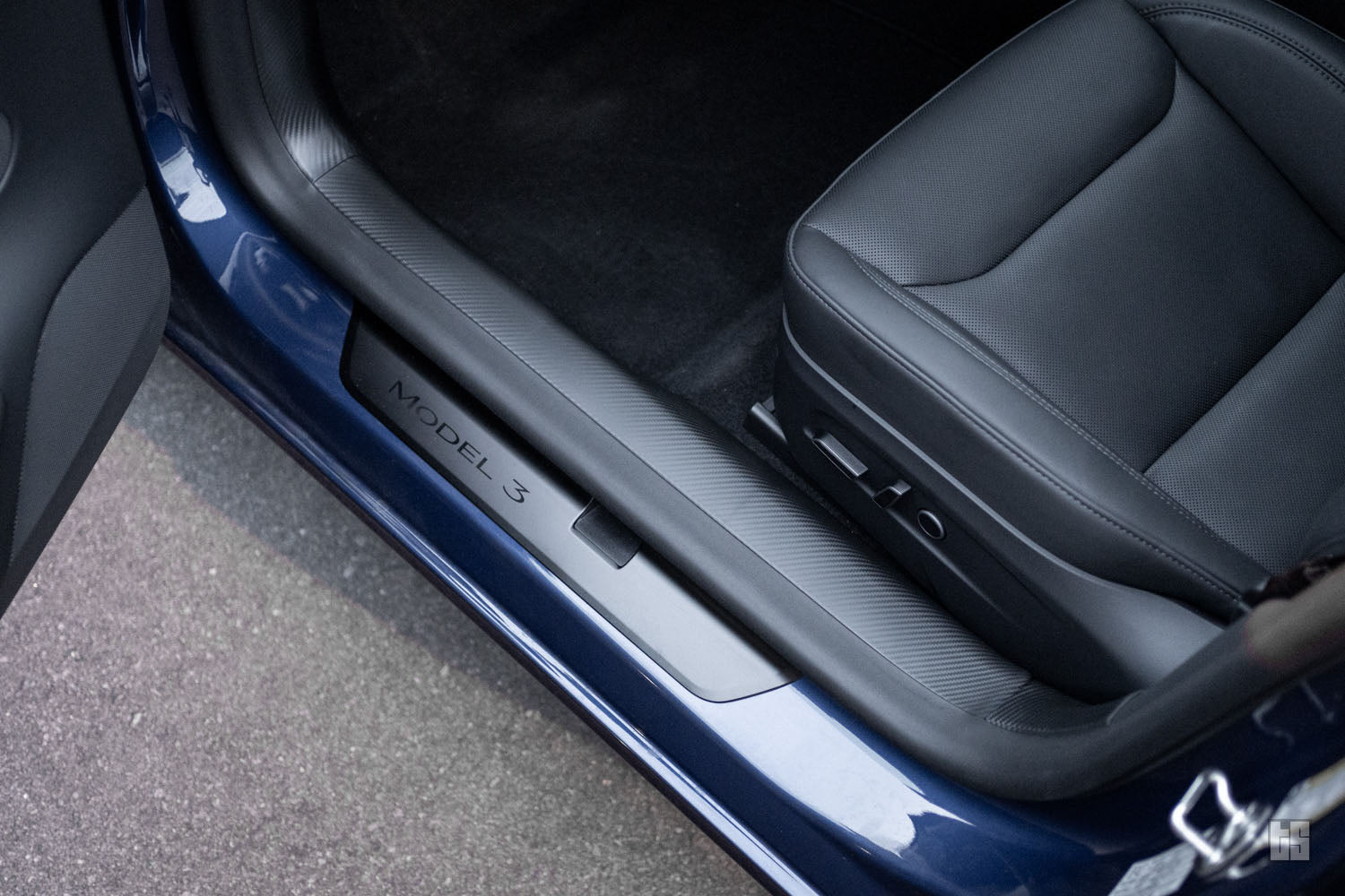 Model 3 Door Sill & Trunk Sill Guards – Carbon Fiber