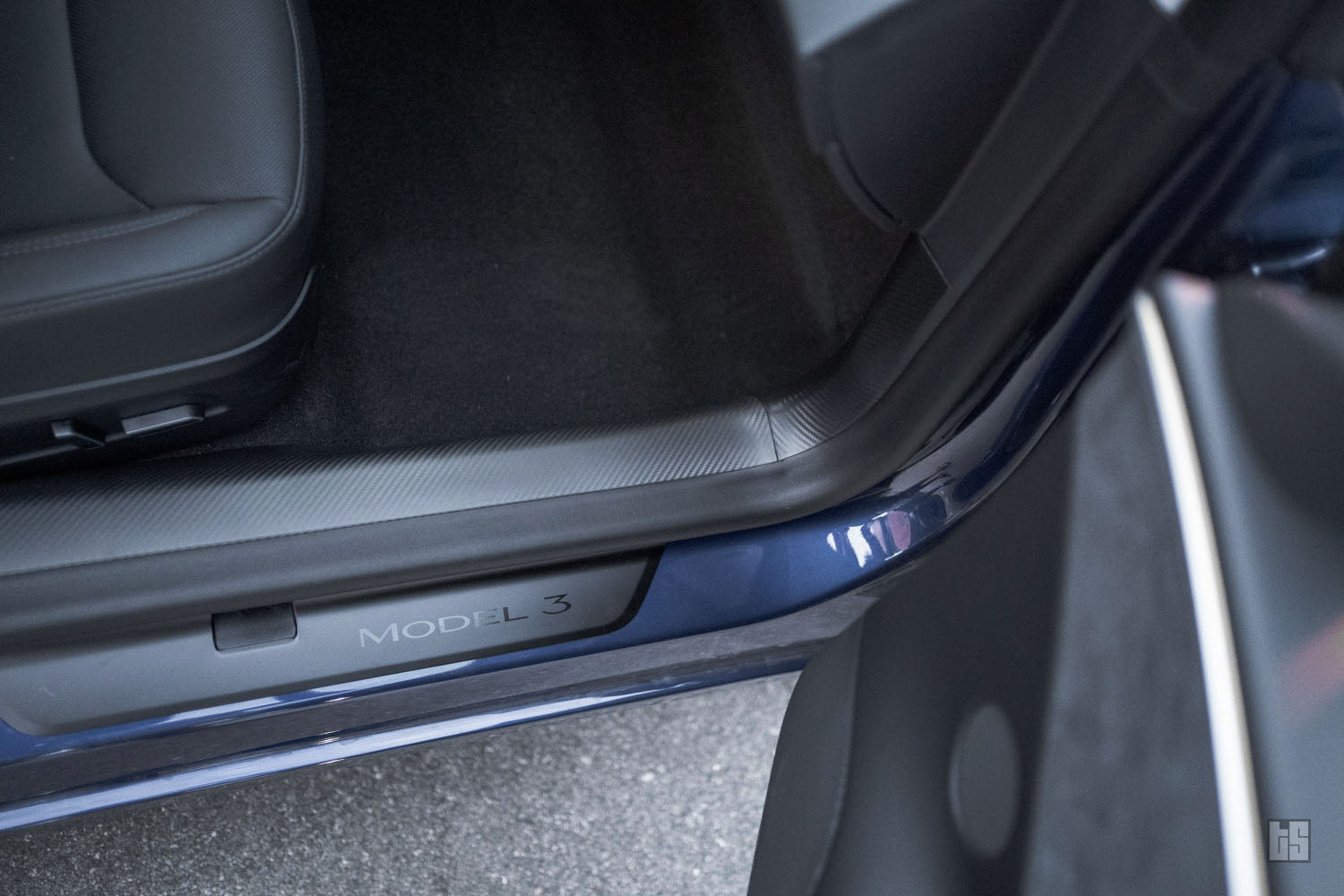 Model 3 Door Sill & Trunk Sill Guards – Carbon Fiber