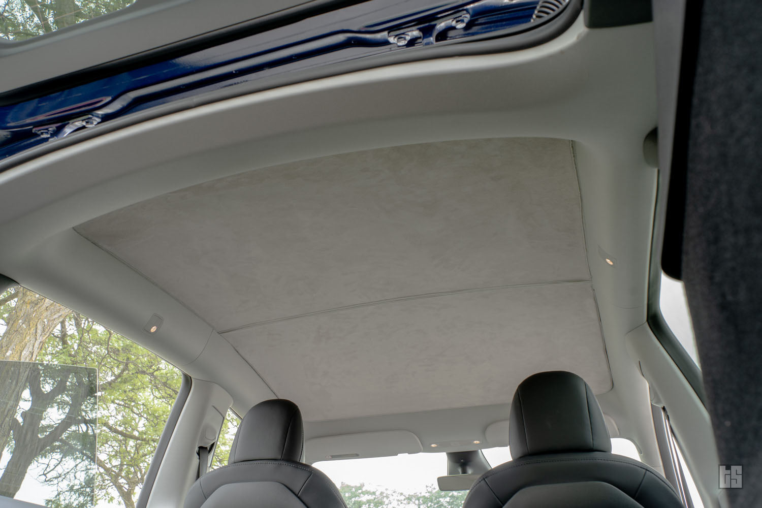 Model Y Electrostatic Roof Sunshade