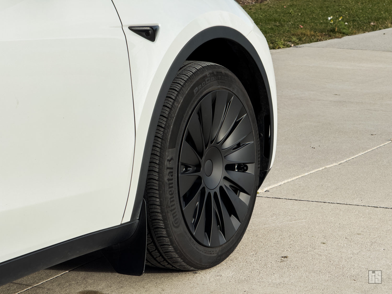 Model Y Wheel Covers – Induction