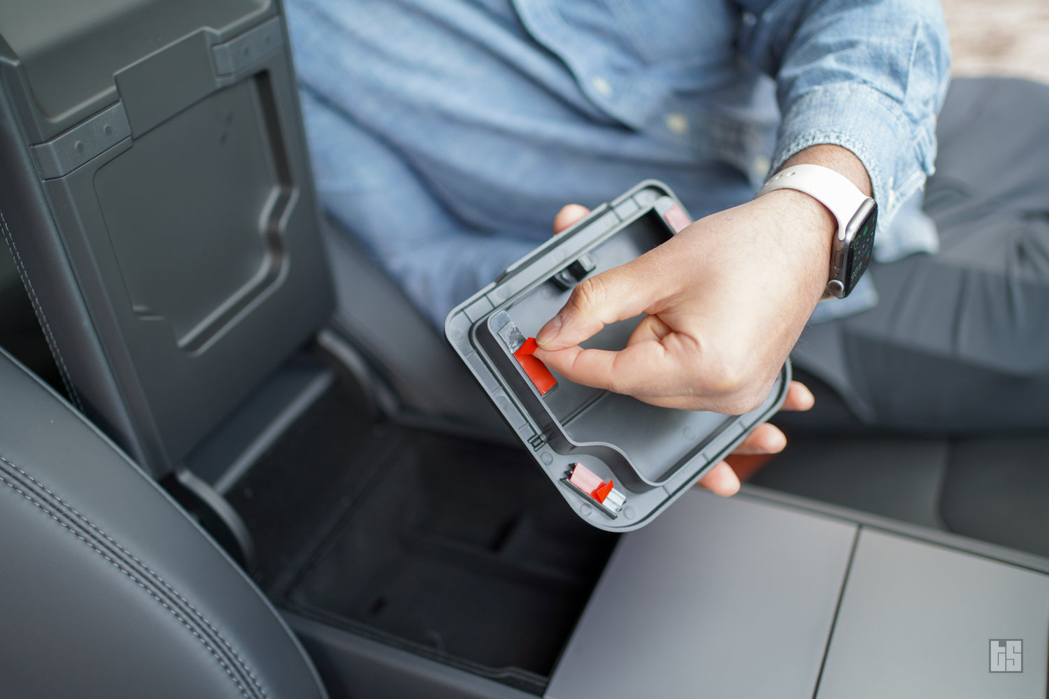 Model Y Armrest Hidden Storage (2025+)