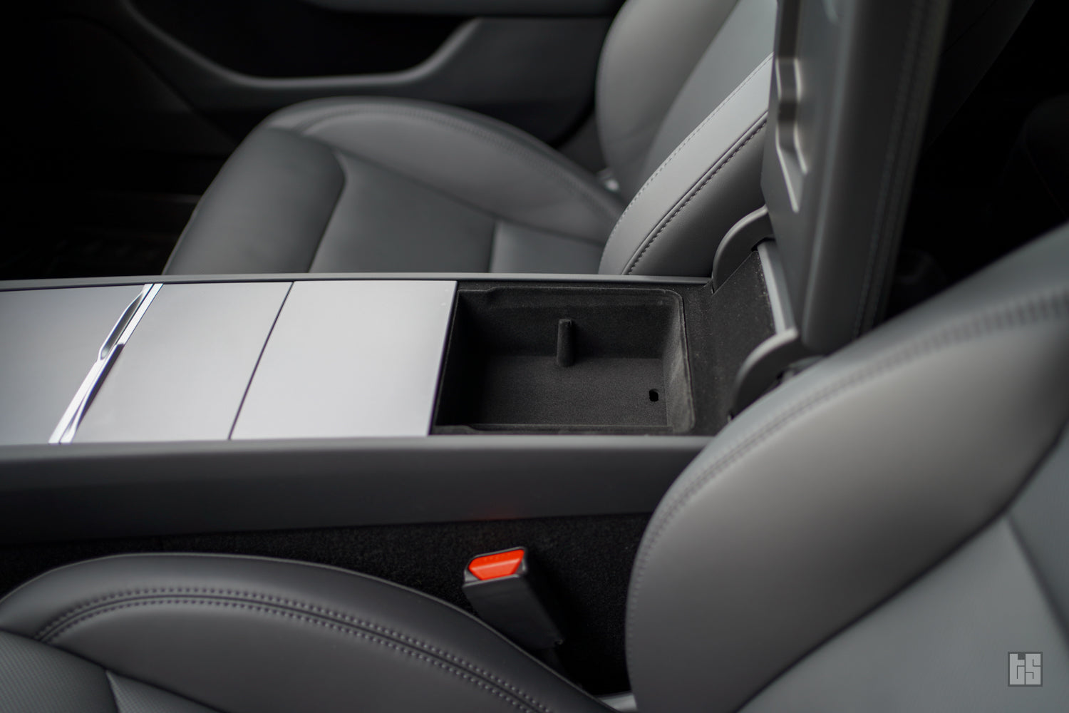 Model Y Arm Rest Organizer (2025+)
