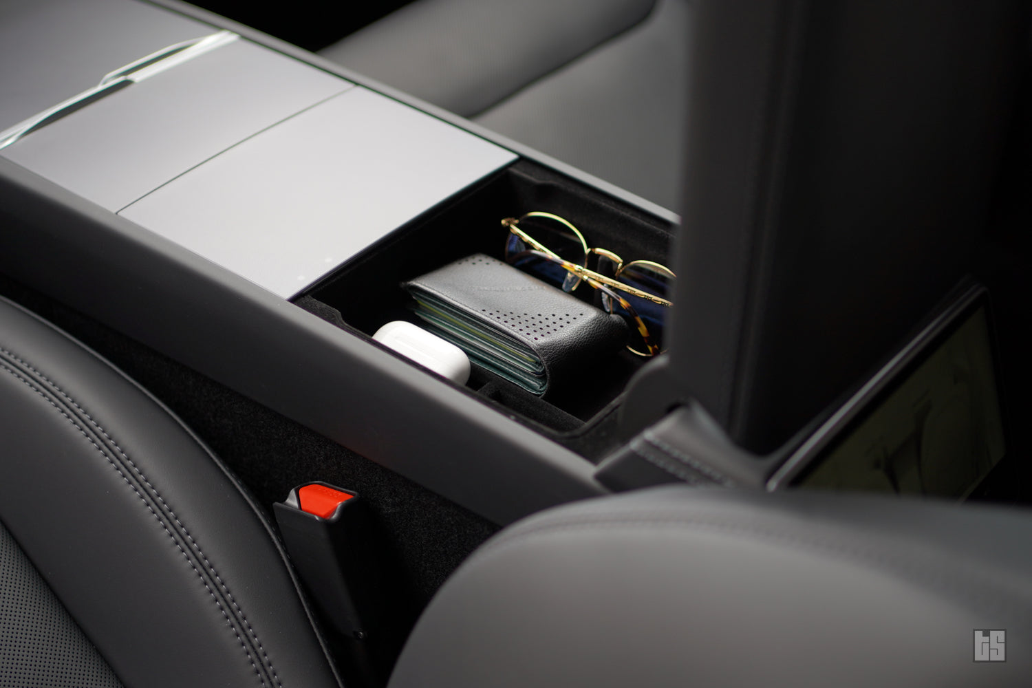 Model Y Arm Rest Organizer (2025+)