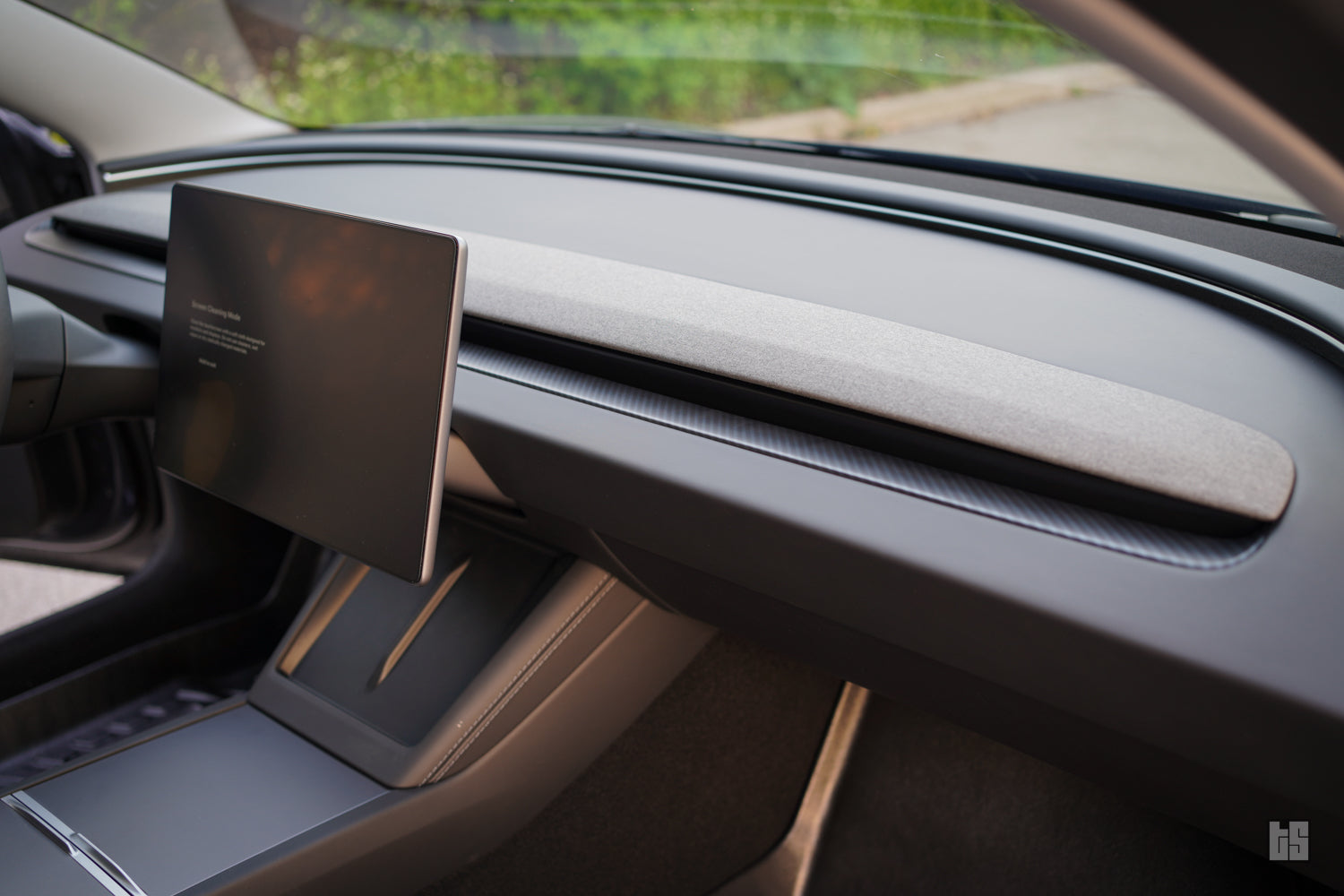 Model 3 Matte Carbon Fiber Dash Trim Cover