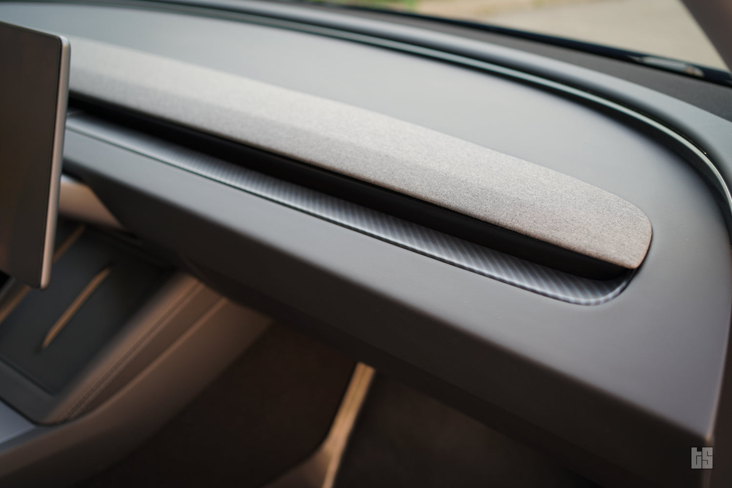 Model 3 Matte Carbon Fiber Dash Trim Cover