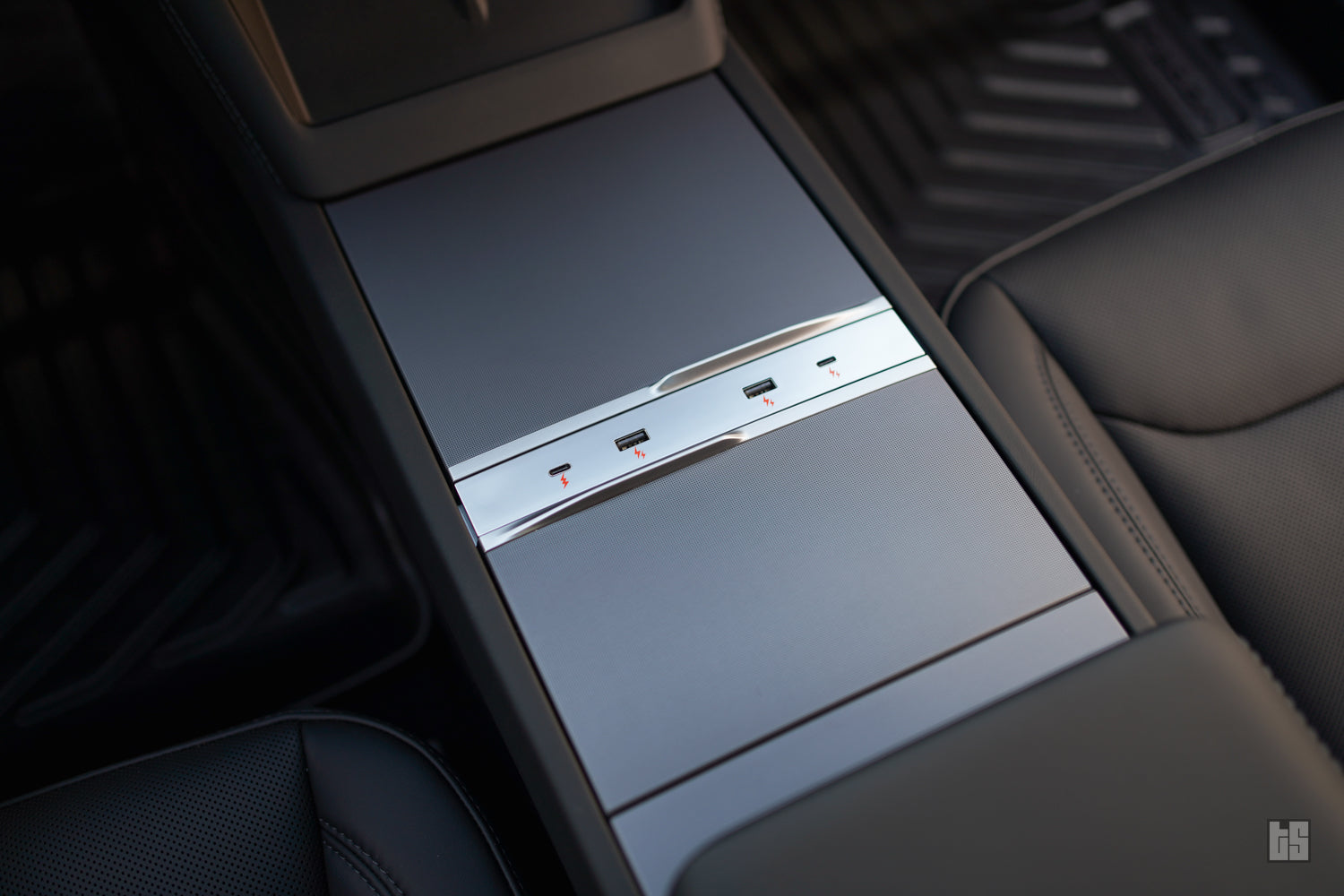 Model Y USB Inline Bar (2025+)