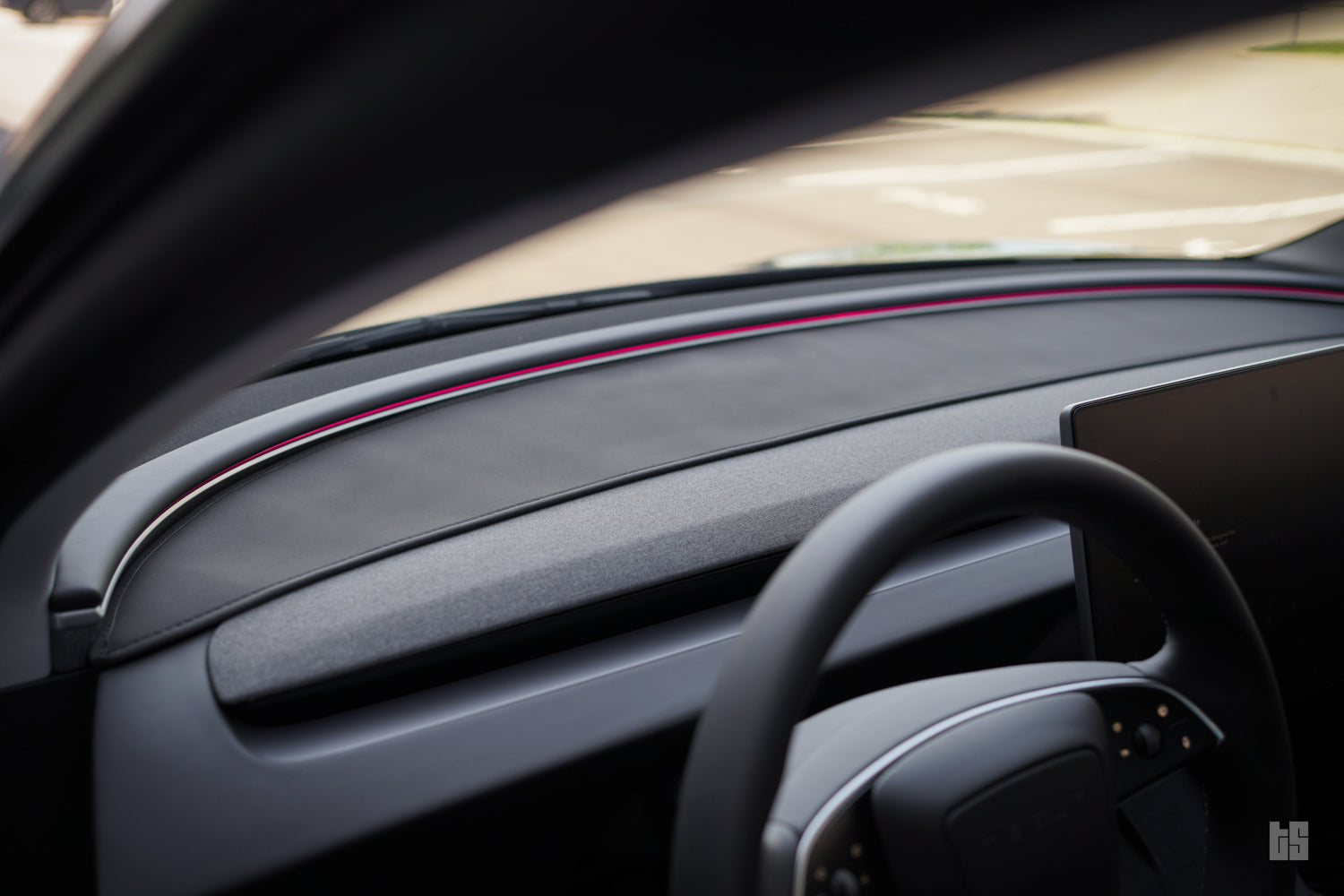 Model Y Anti-Glare Dash Mat (2025+)