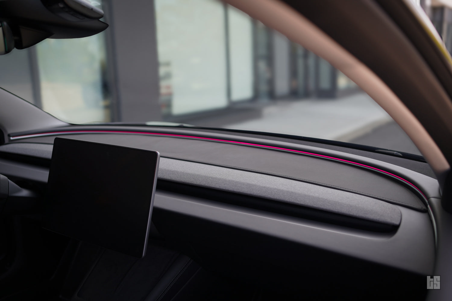 Model Y Anti-Glare Dash Mat (2025+)