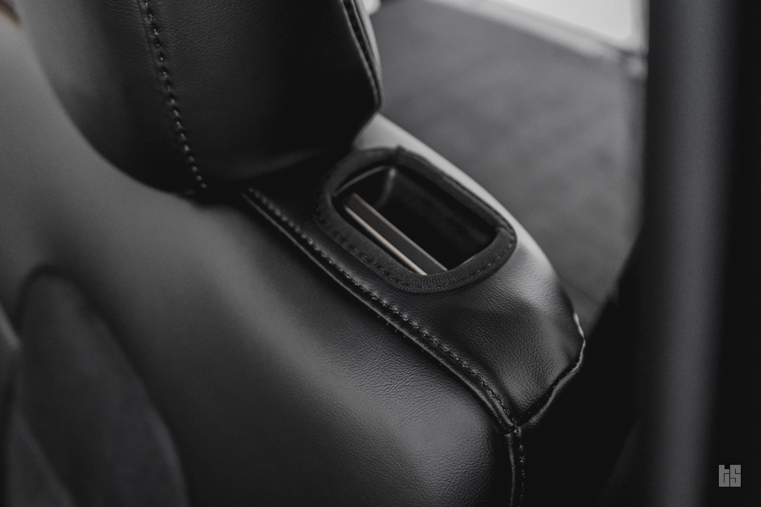 Model Y Napa Leather Seat Covers – Onyx Black w/ Suede