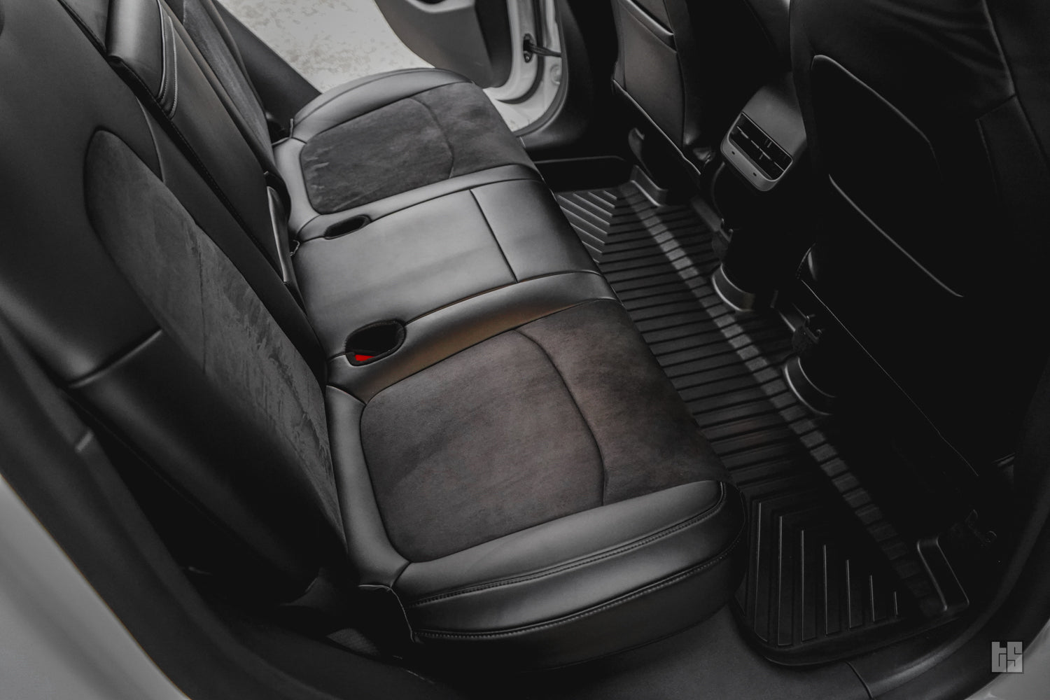 Model Y Napa Leather Seat Covers – Onyx Black w/ Suede