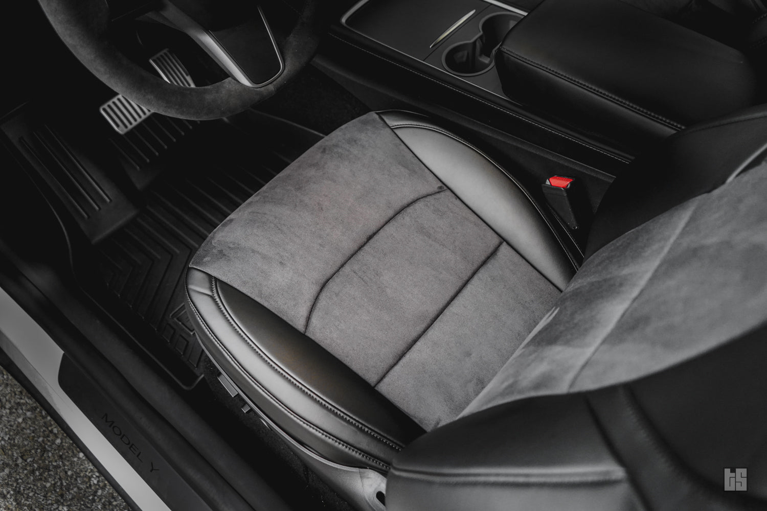 Model Y Napa Leather Seat Covers – Onyx Black w/ Suede