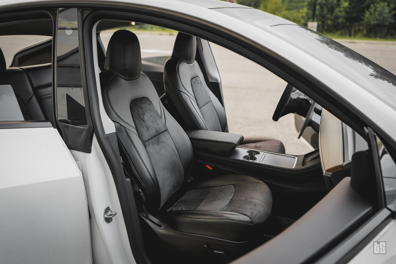 Model Y Napa Leather Seat Covers – Onyx Black w/ Suede