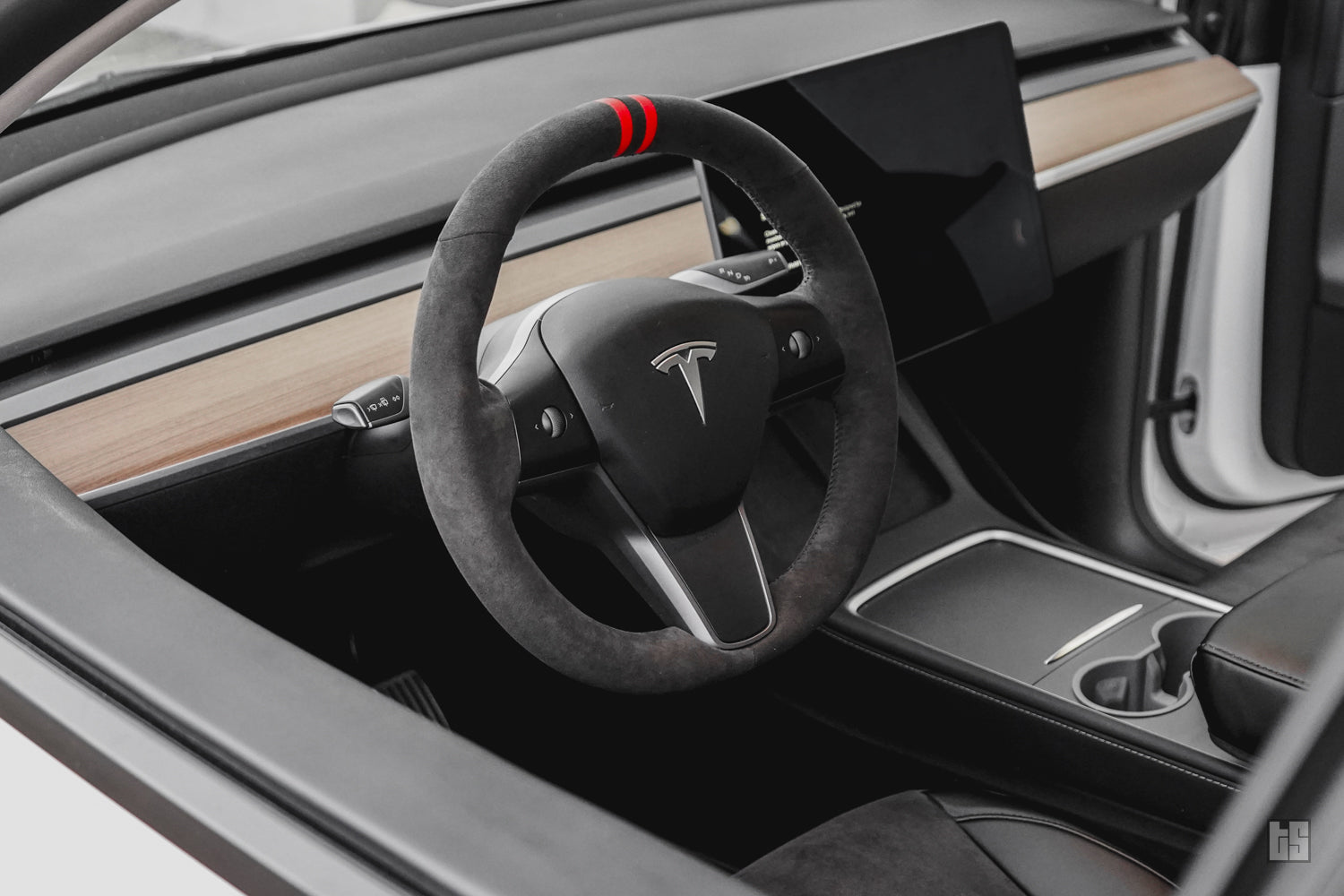 Model Y Steering Wheel Cover – Hand Stitch – Black Suede