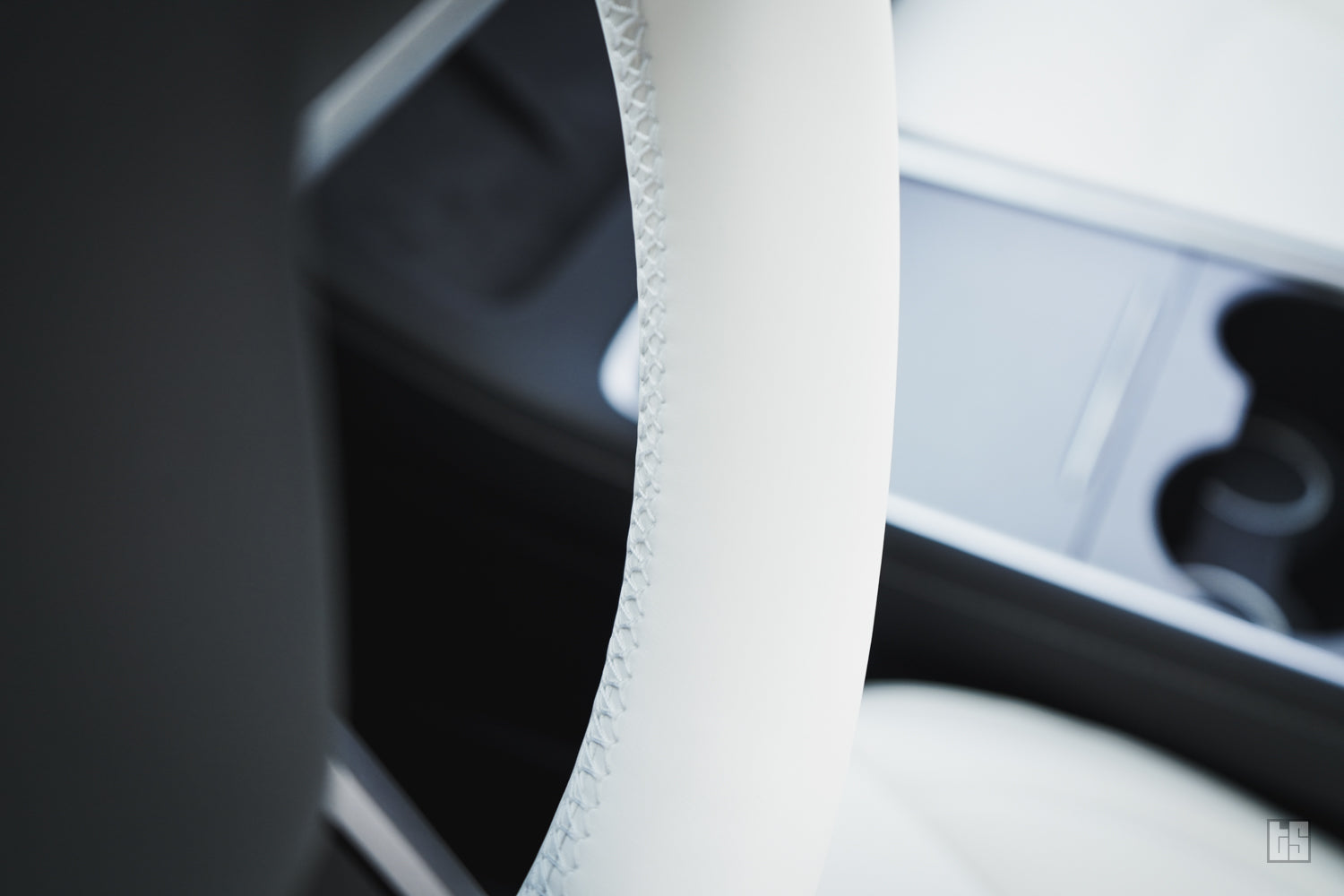 Model Y Steering Wheel Cover – Hand Stitch – Dove White