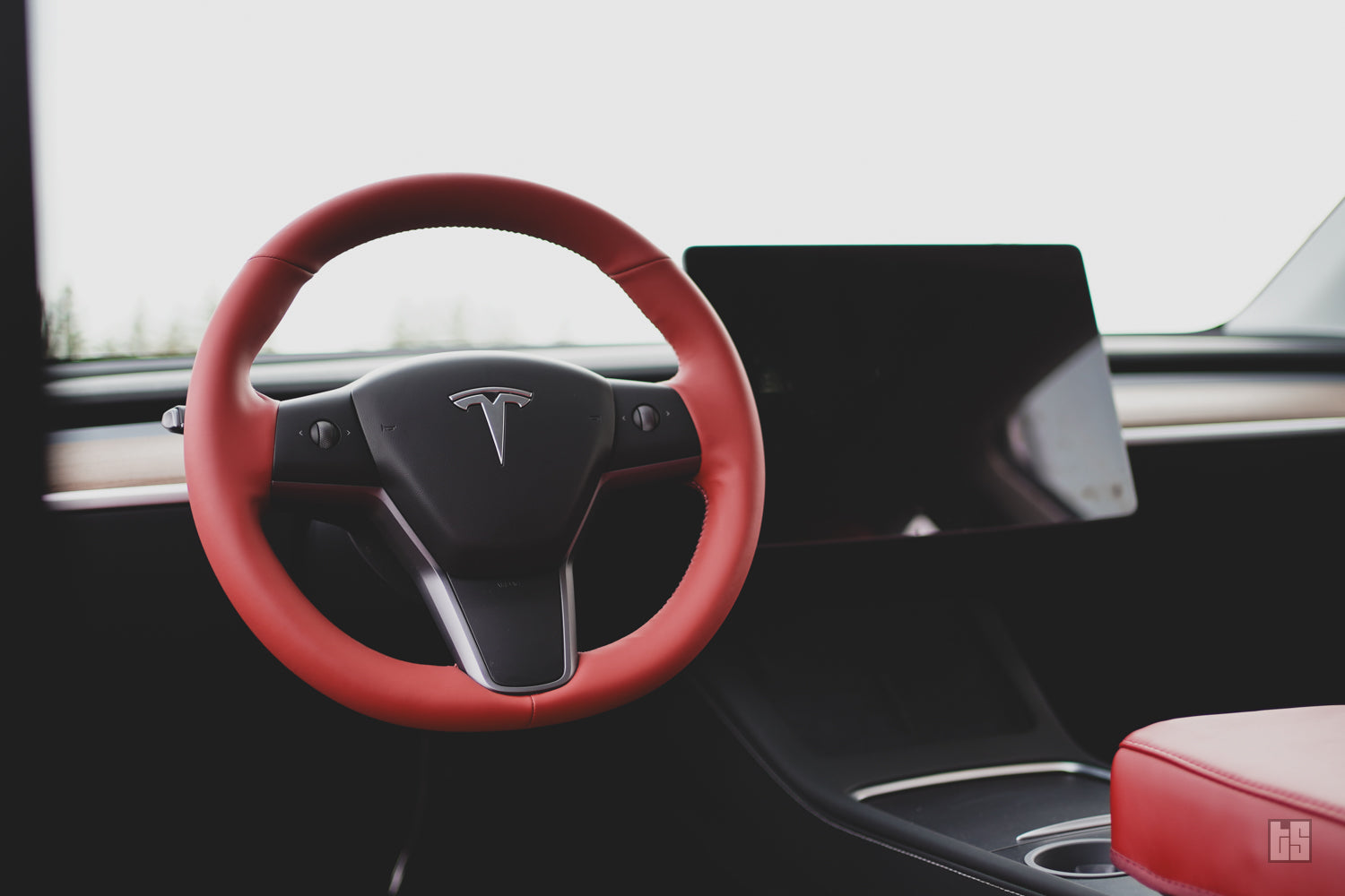 Model Y Steering Wheel Cover – Hand Stitch – Rolls Royce Red