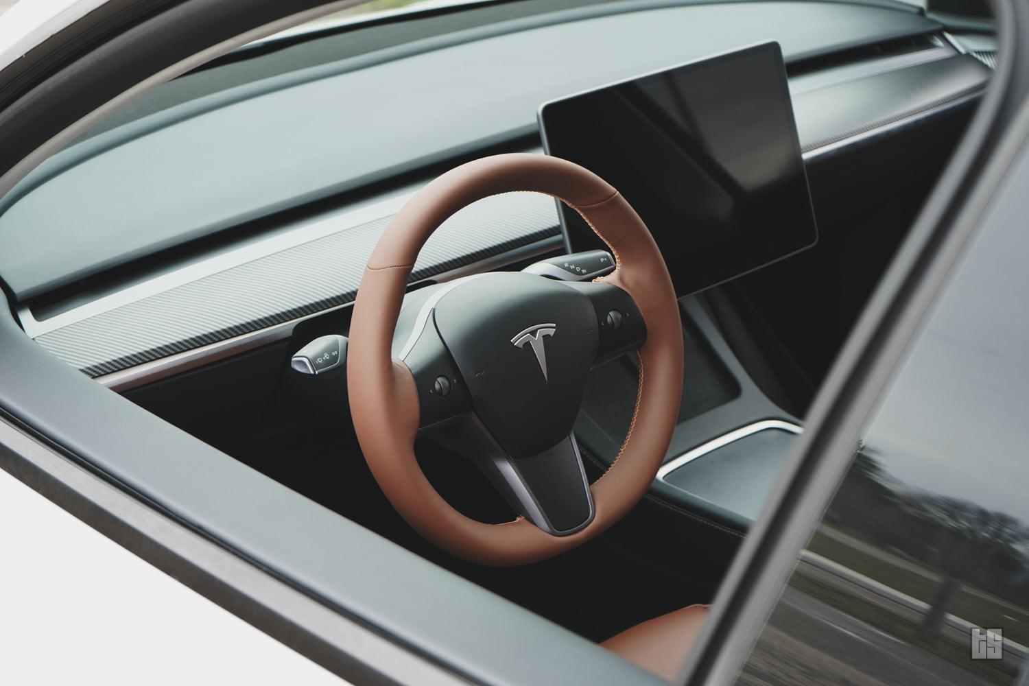 Model 3 Steering Wheel Cover – Hand Stitch – Saddle Tan