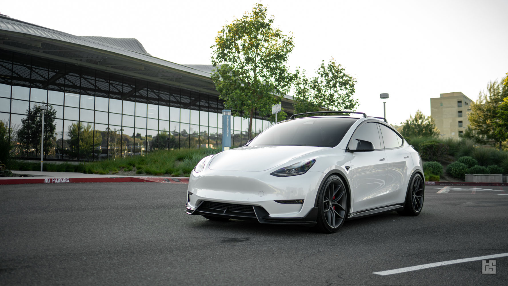 Model Y Performance Body Kit – Genuine Carbon Fiber