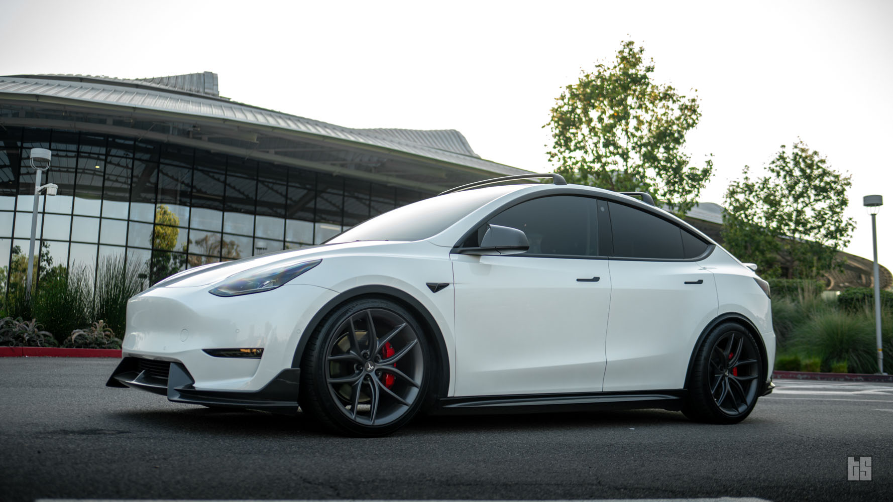 Model Y Performance Body Kit – Genuine Carbon Fiber