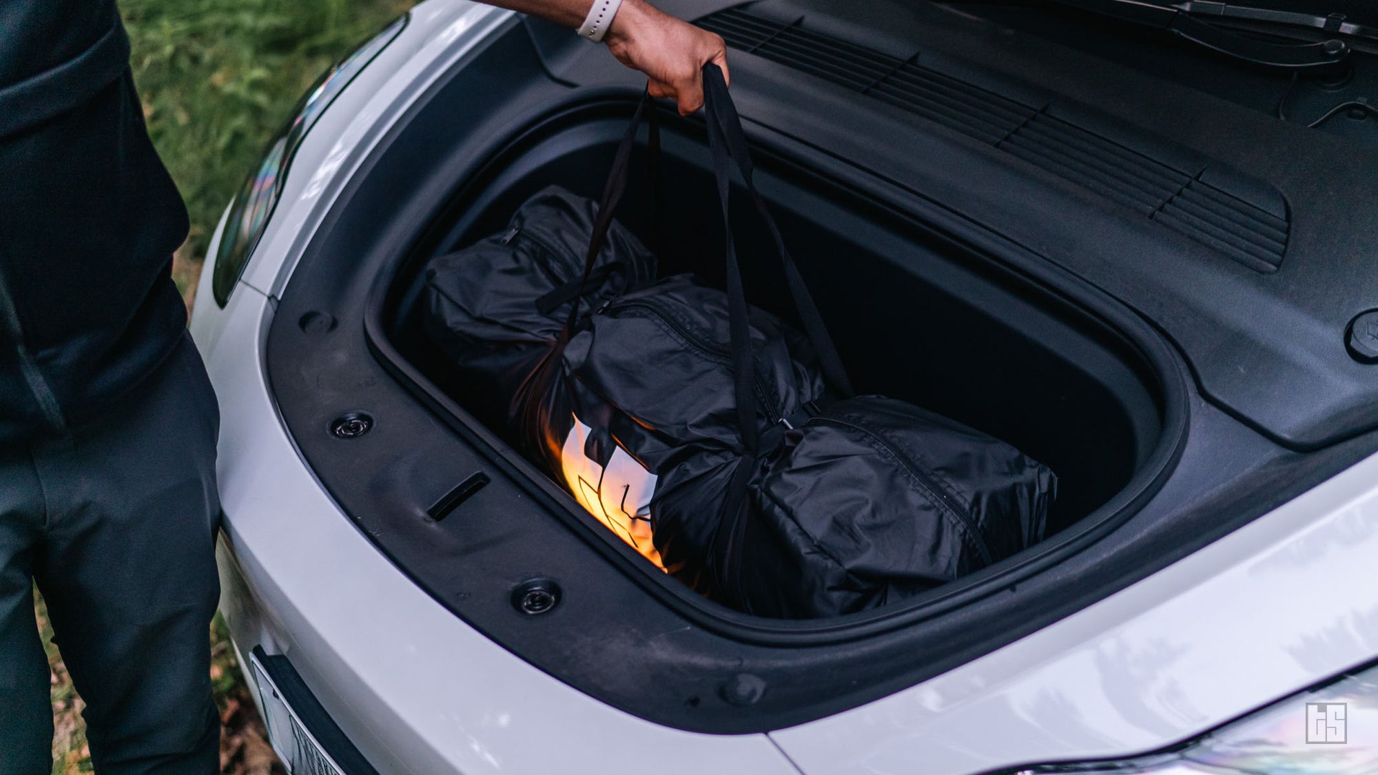 Model Y Camping Tent – Gen 2