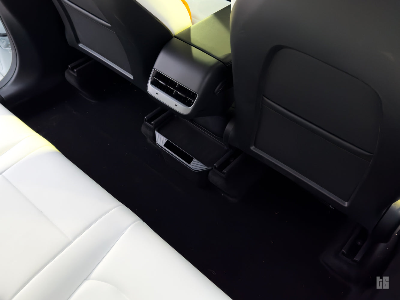 Model Y Rear Trash Can