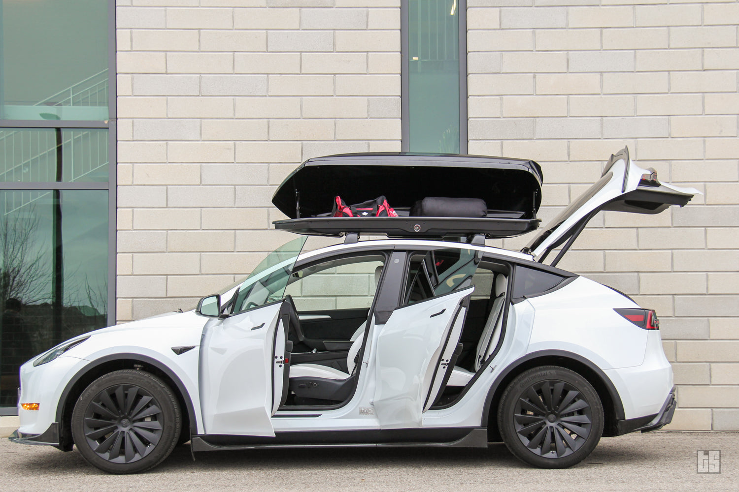 Model Y Rooftop Cargo Box