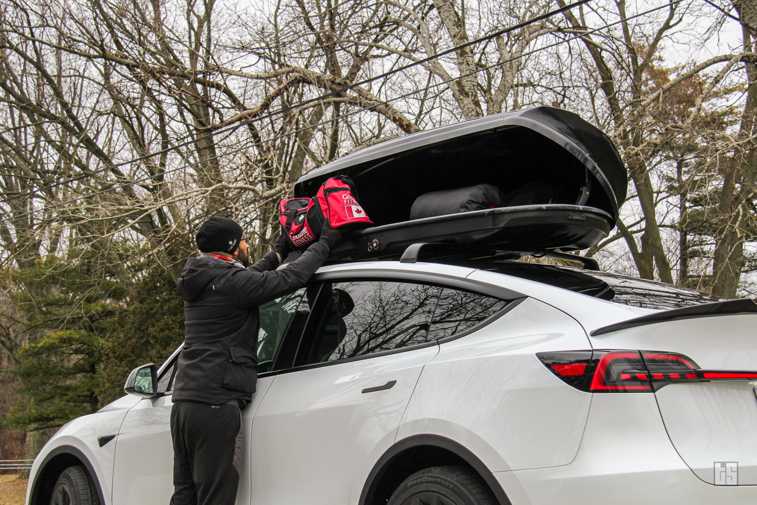 Model Y Rooftop Cargo Box