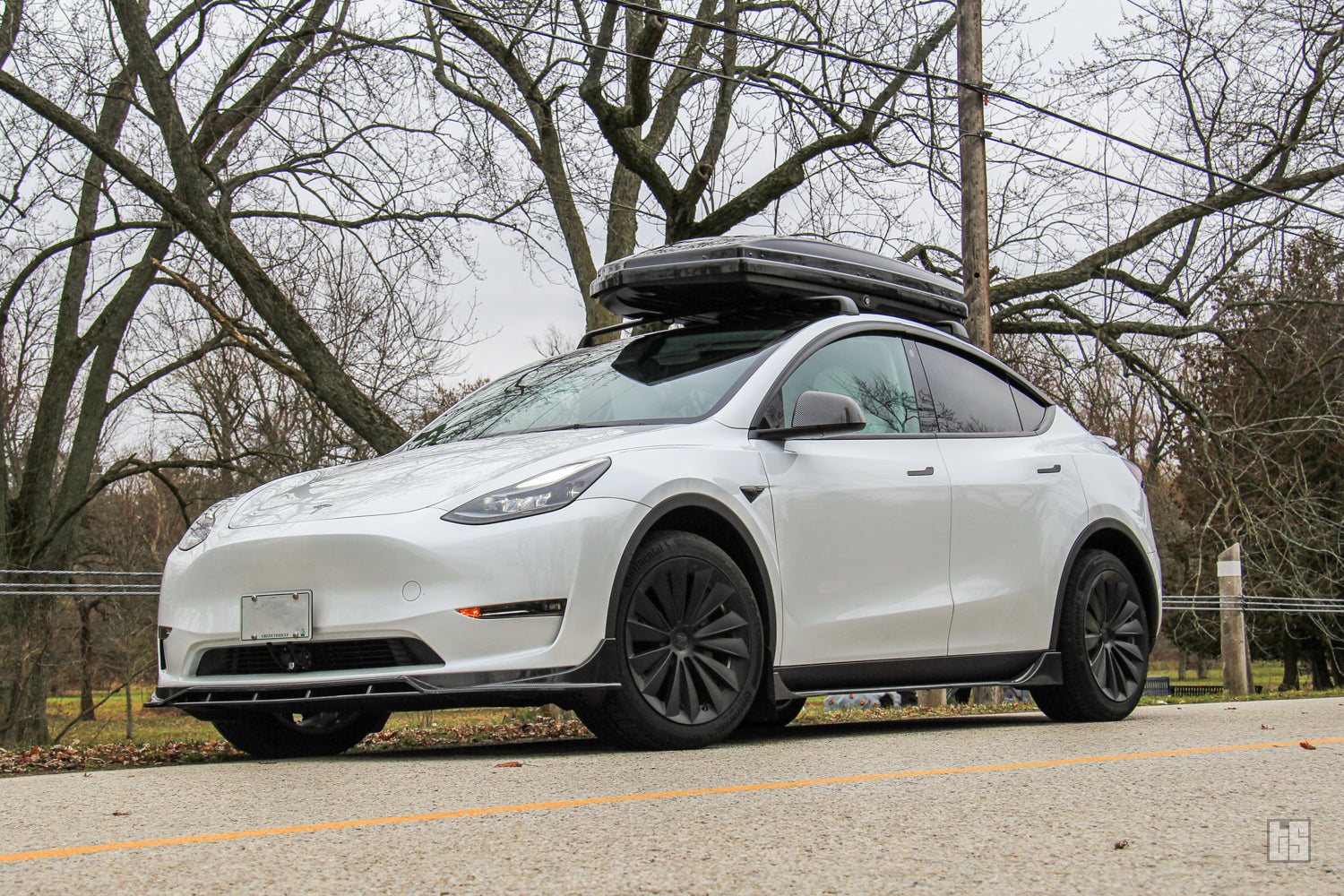 Model Y Rooftop Cargo Box