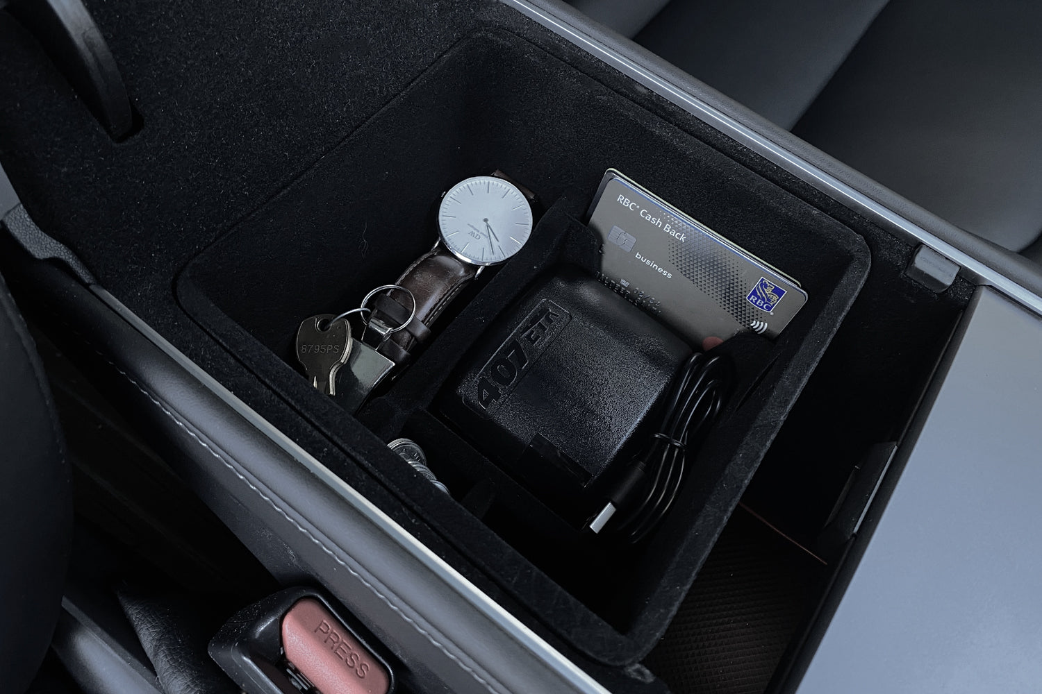 Model Y Arm Rest Organizer