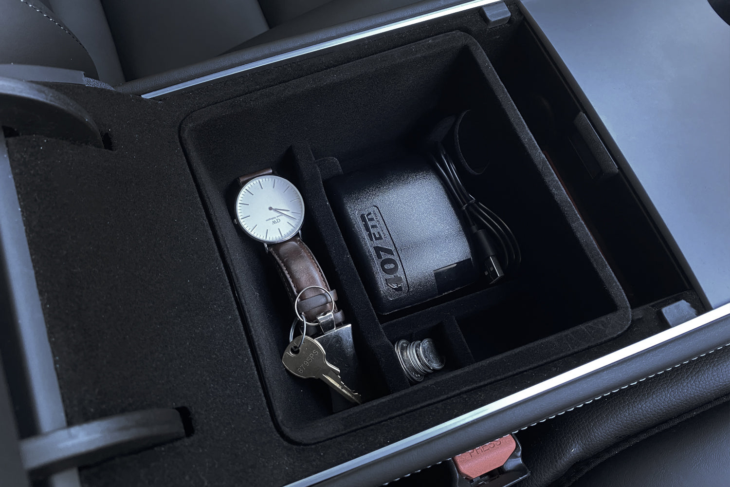 Model Y Arm Rest Organizer