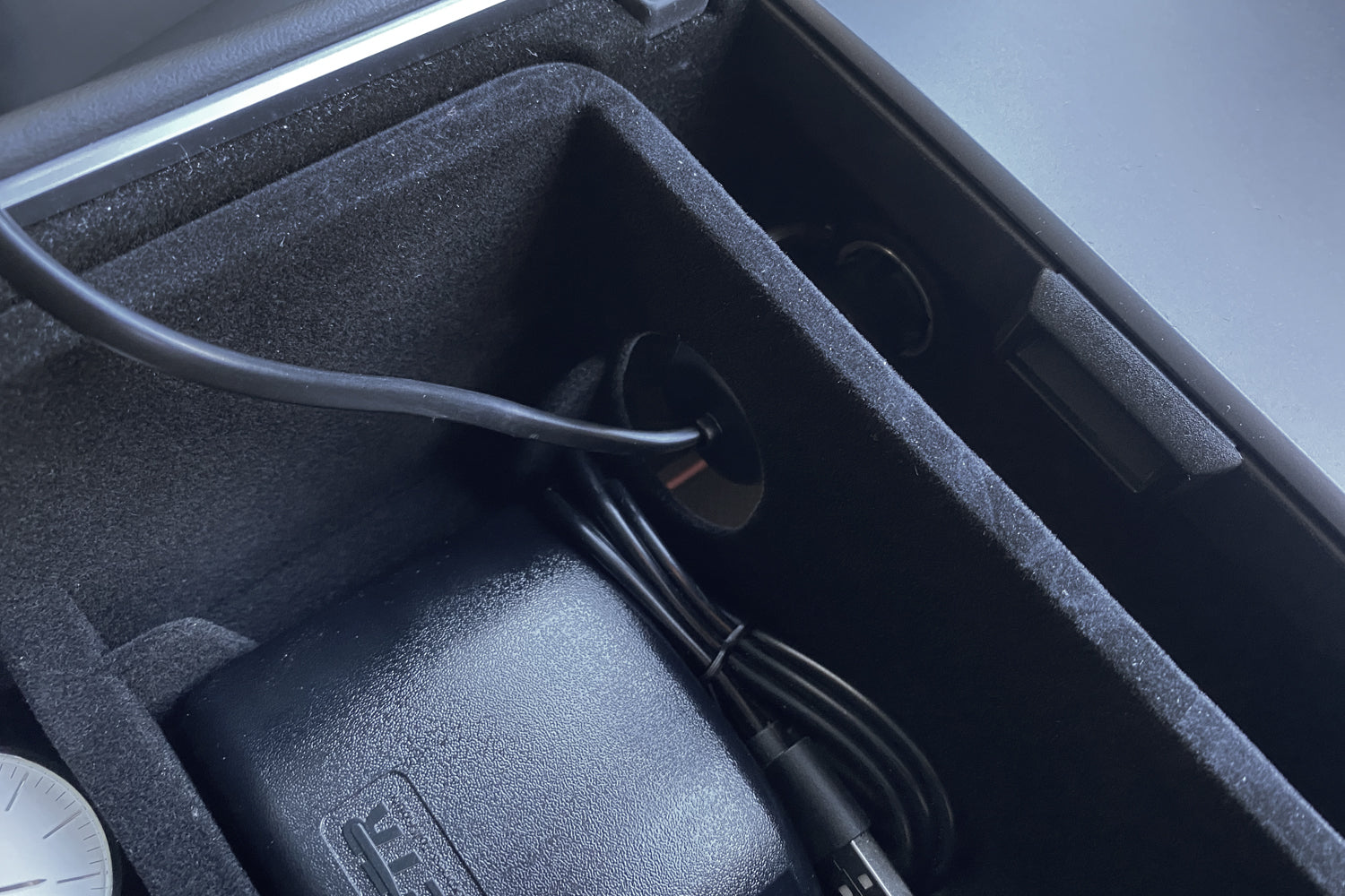 Model Y Arm Rest Organizer