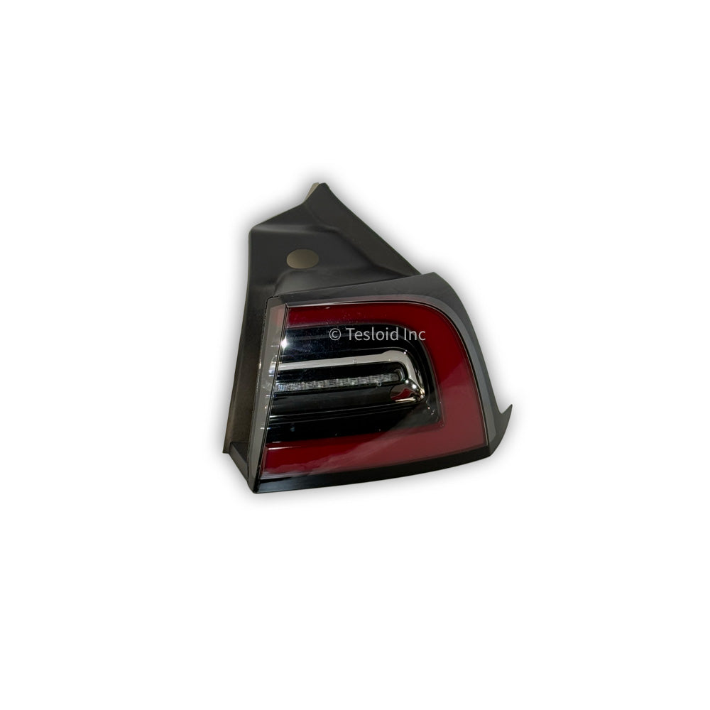 TAIL LAMP ASSEMBLY - REAR BODYSIDE SAE - RIGHT HAND - Model Y