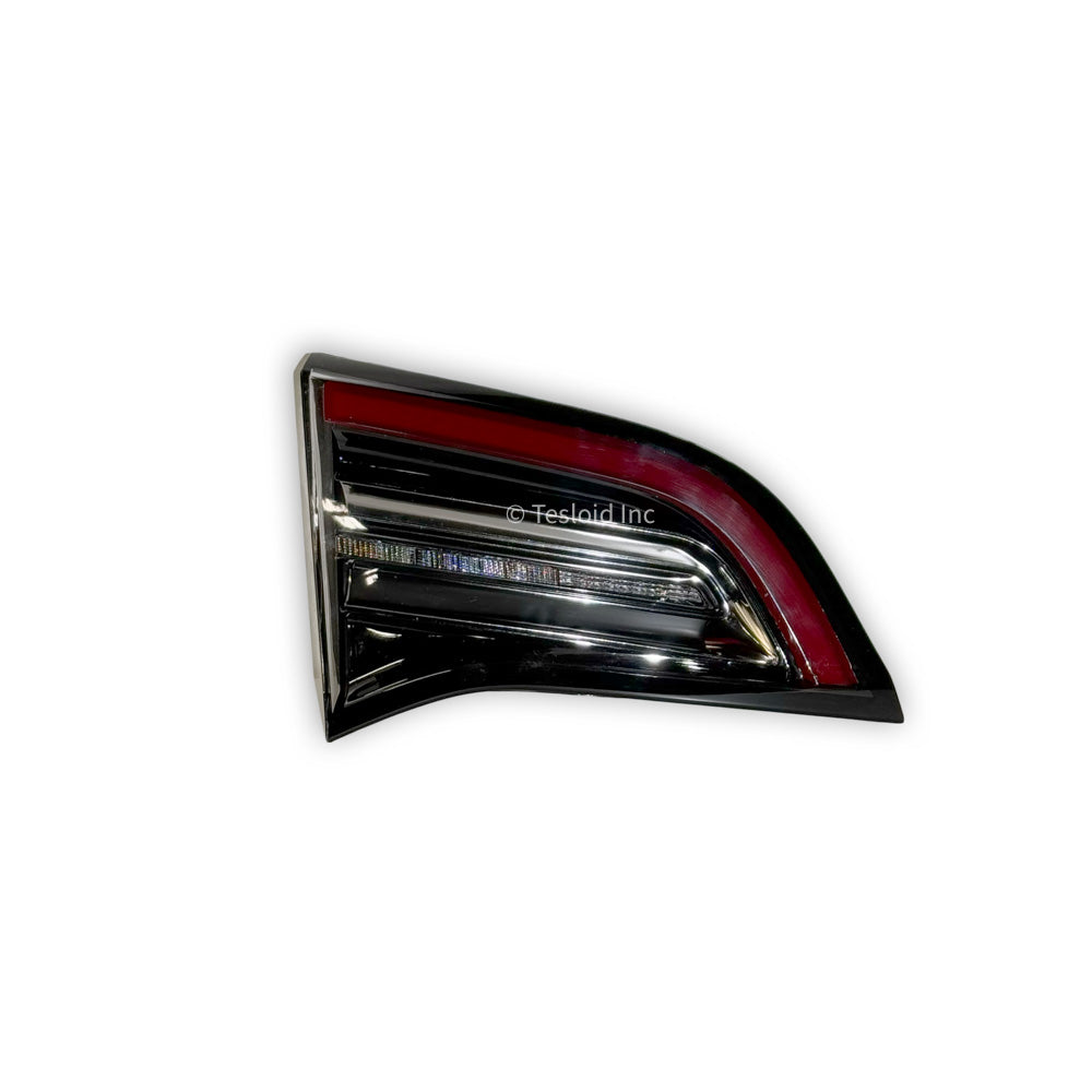 TAIL LAMP ASSEMBLY - LIFTGATE - TRUNK SAE - LEFT HAND - Model Y