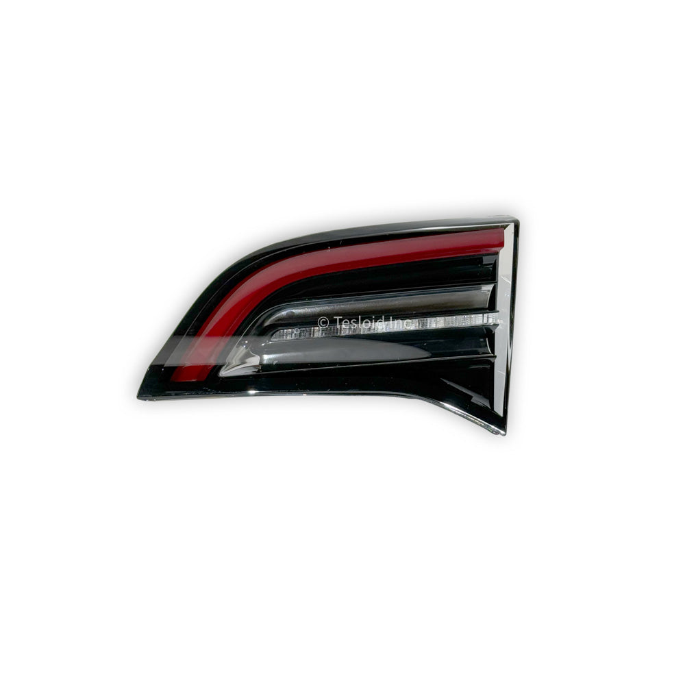 TAIL LAMP ASSEMBLY - LIFTGATE - TRUNK SAE - RIGHT HAND - Model Y