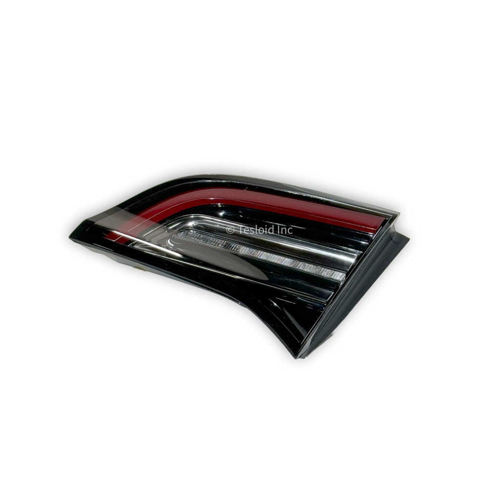 TAIL LAMP ASSEMBLY - LIFTGATE - TRUNK SAE - RIGHT HAND - Model Y